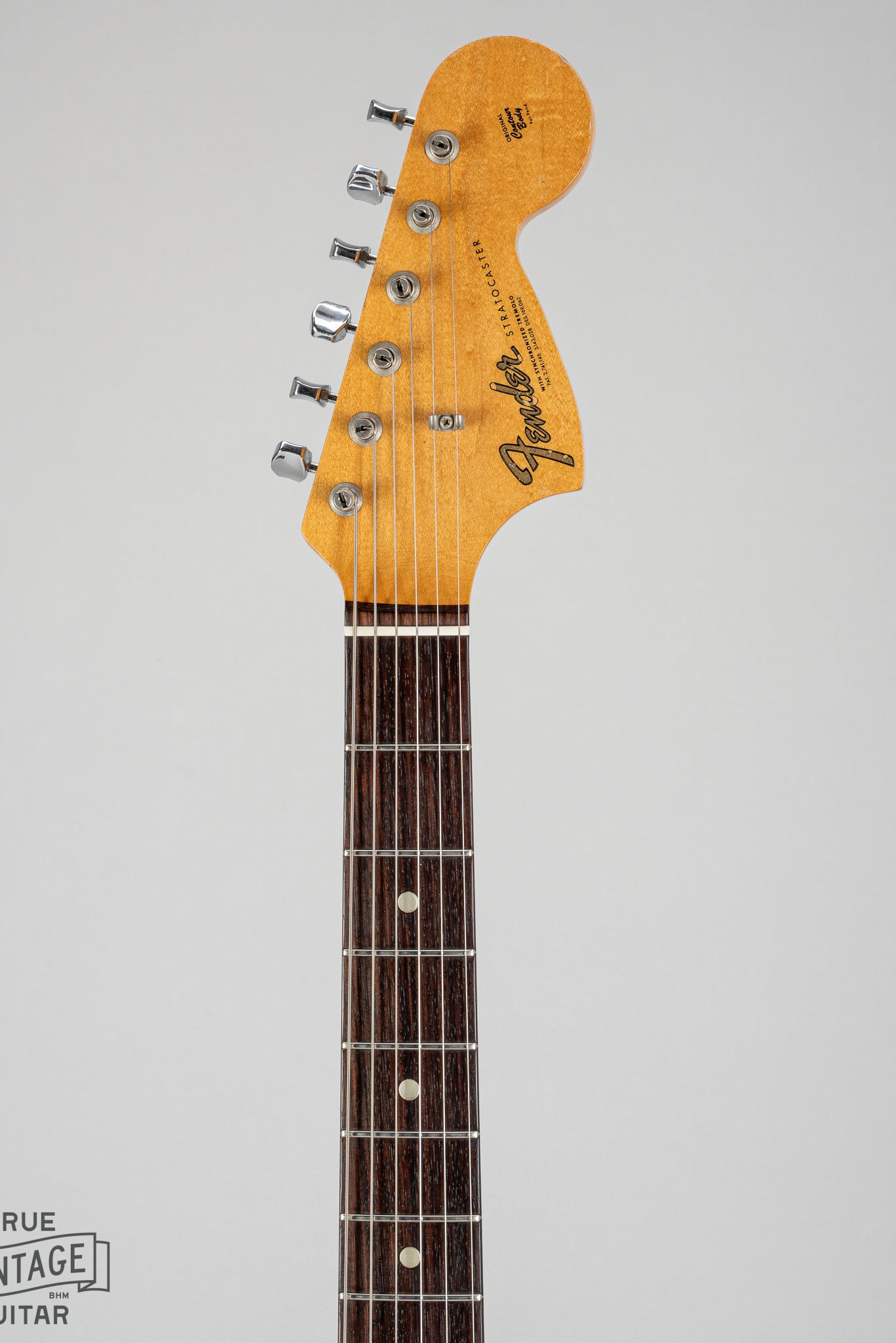 1967 fender Stratocaster Sunburst guitar front of headstock neck nut tuners CBS Fender Logo