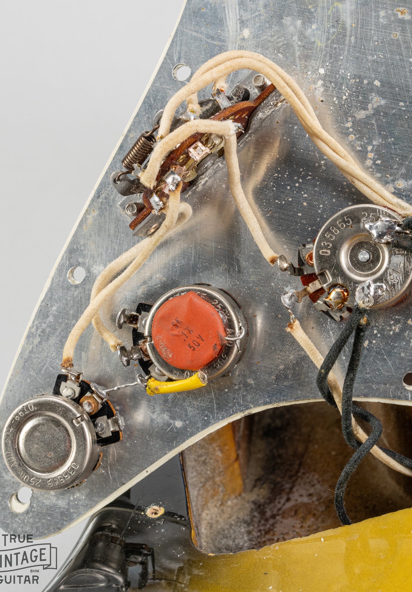 1967 fender Stratocaster Sunburst guitar tortoise shell interior pot codes