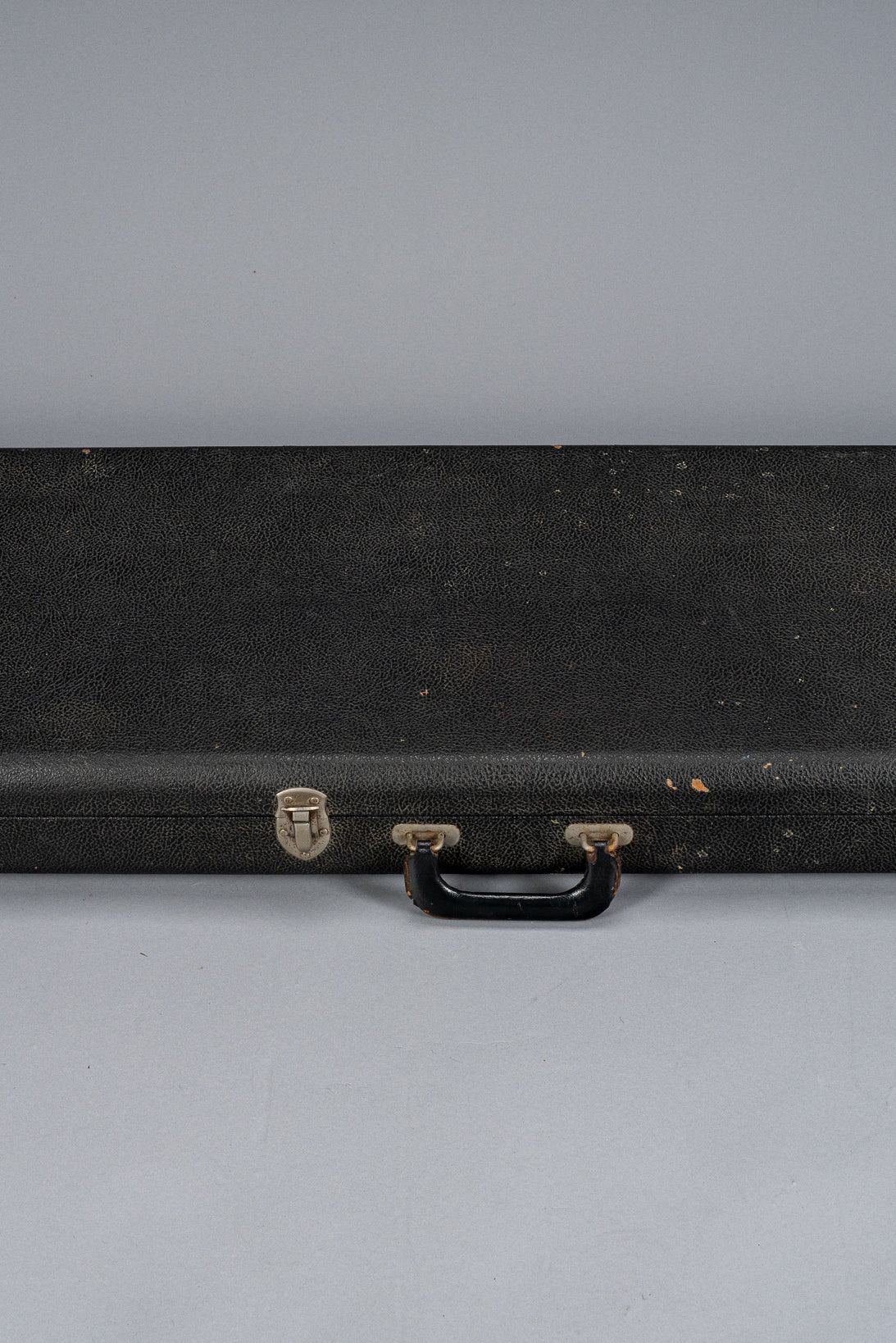 1970 Fender Stratocaster sunburst over white original case