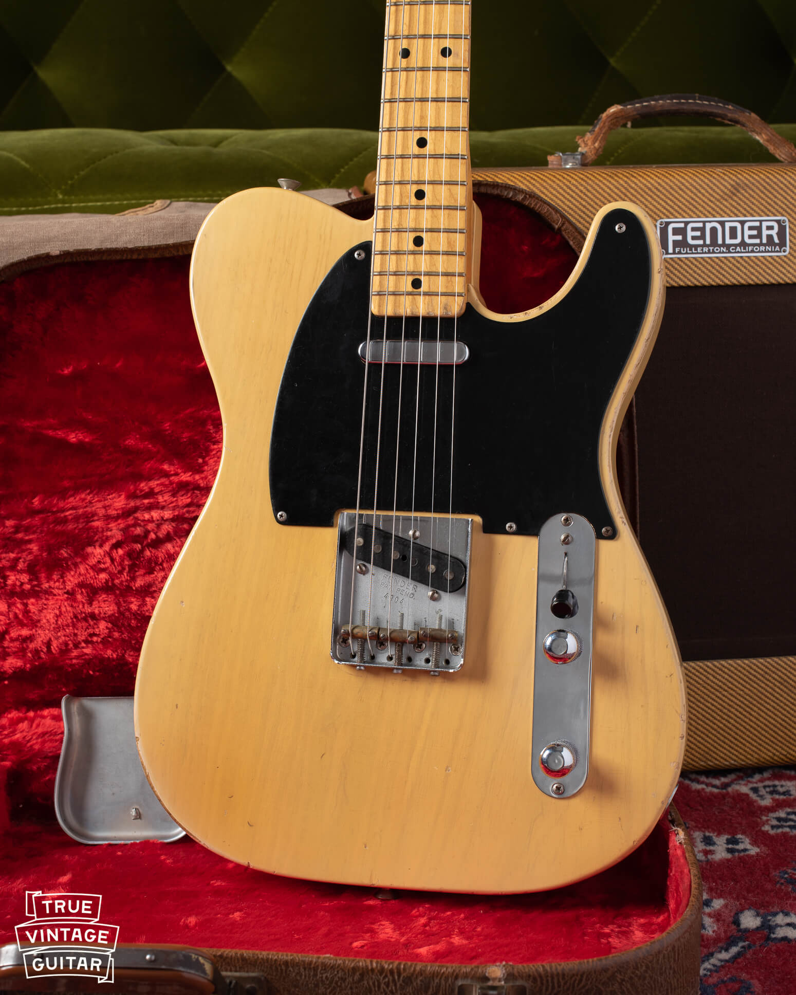 This link takes the user to a guide to help them date and evaluate and older Fender Telecaster guitar
