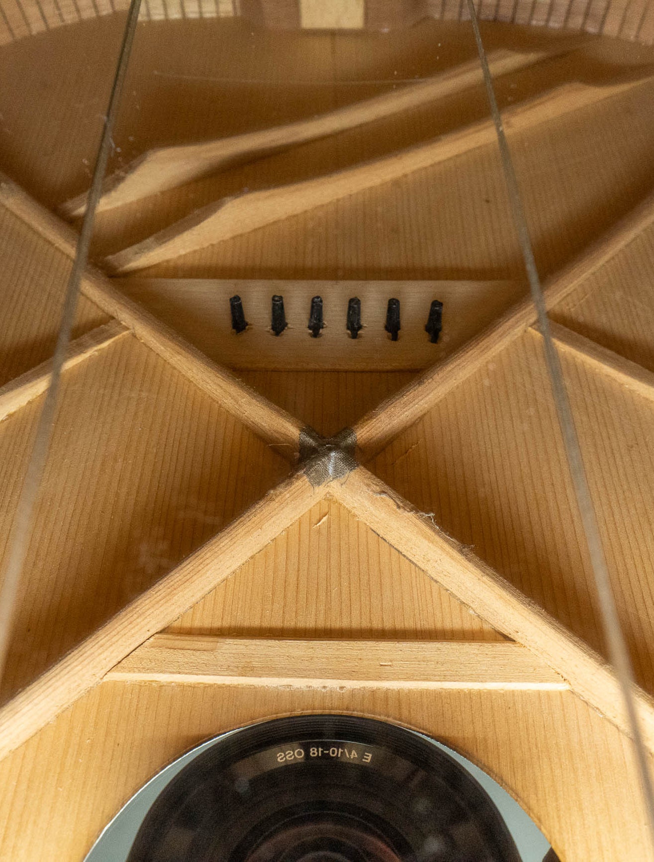 Scalloped bracing vintage Martin 00-18 1943