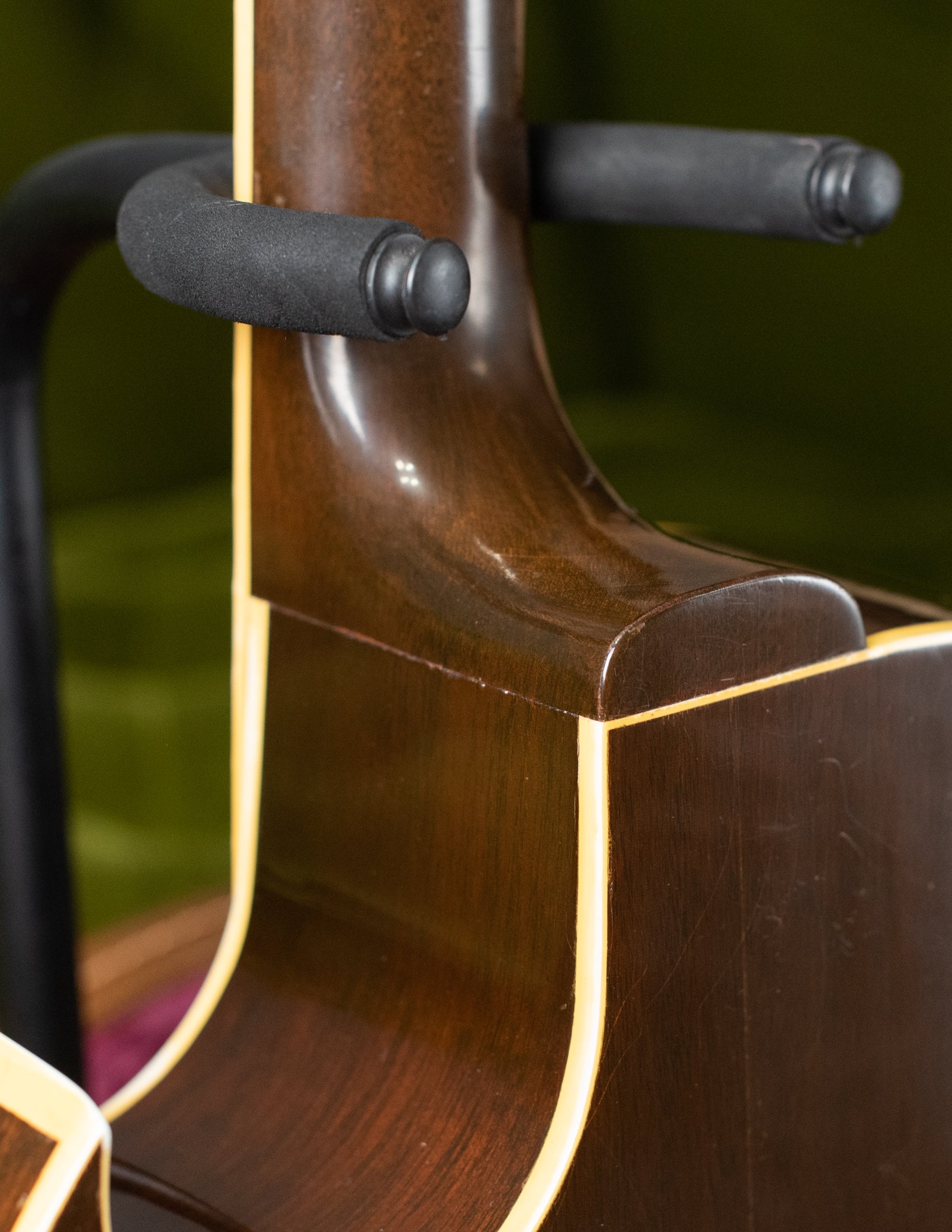 Gibson CF-100 neck joint