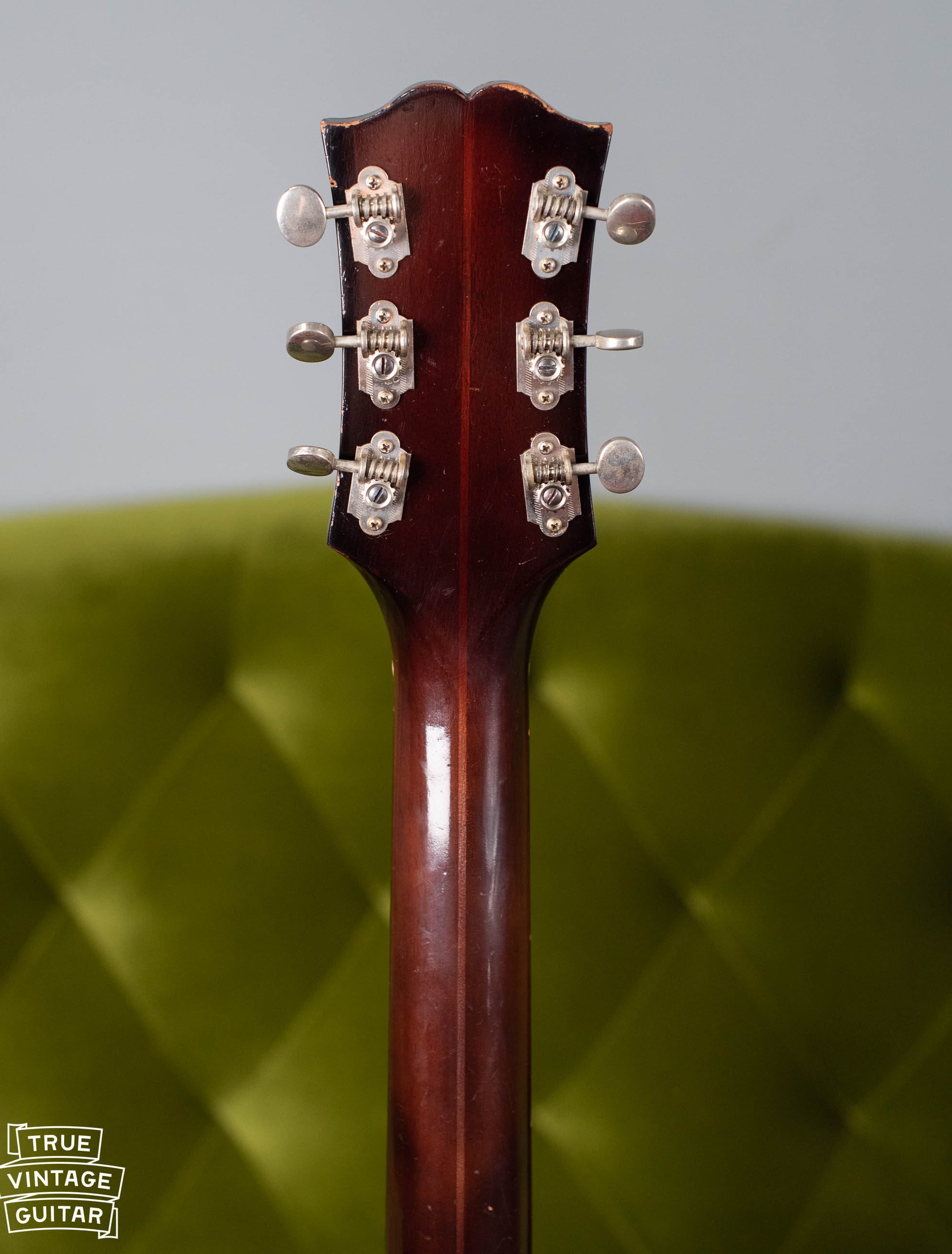 Guild neck 1954
