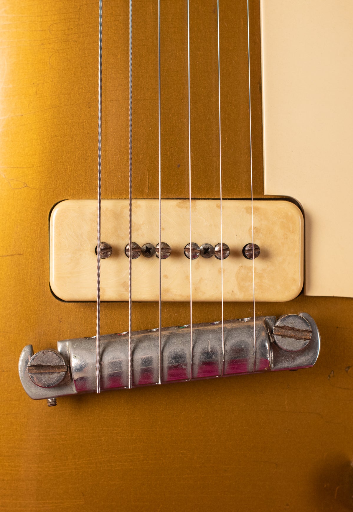 P-90 pickup, bridge position, Vintage 1954 Gibson Les Paul goldtop