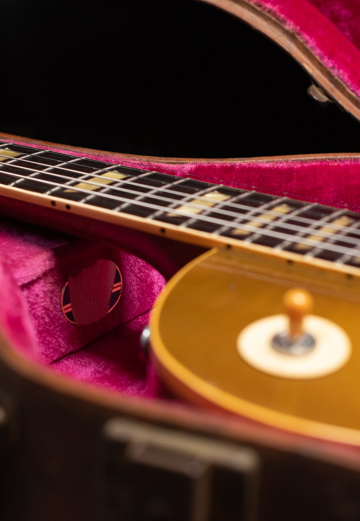 Lifton case logo, Vintage 1954 Gibson Les Paul goldtop