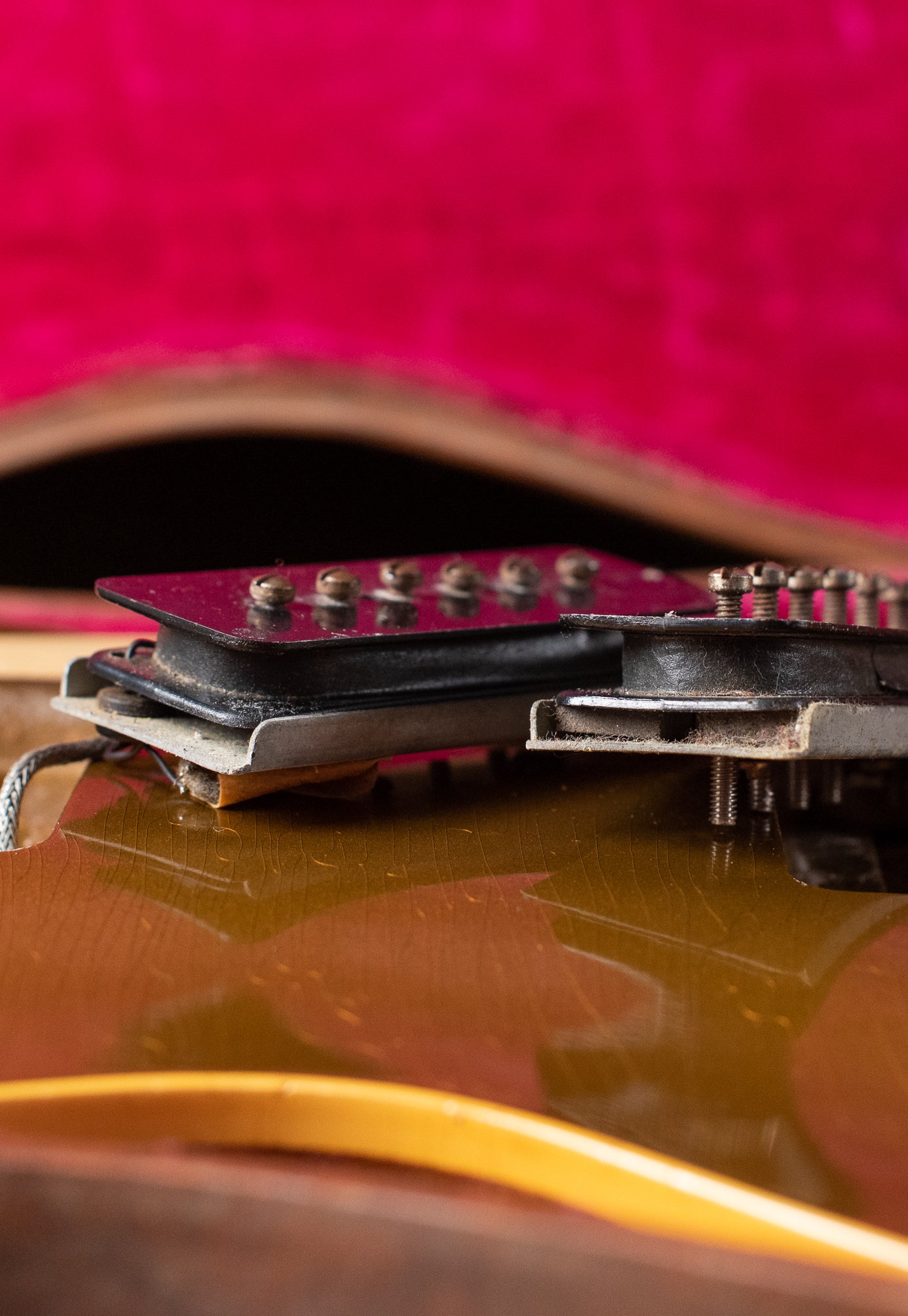 P-90 pickup bobbins, original coils, Vintage 1954 Gibson Les Paul goldtop