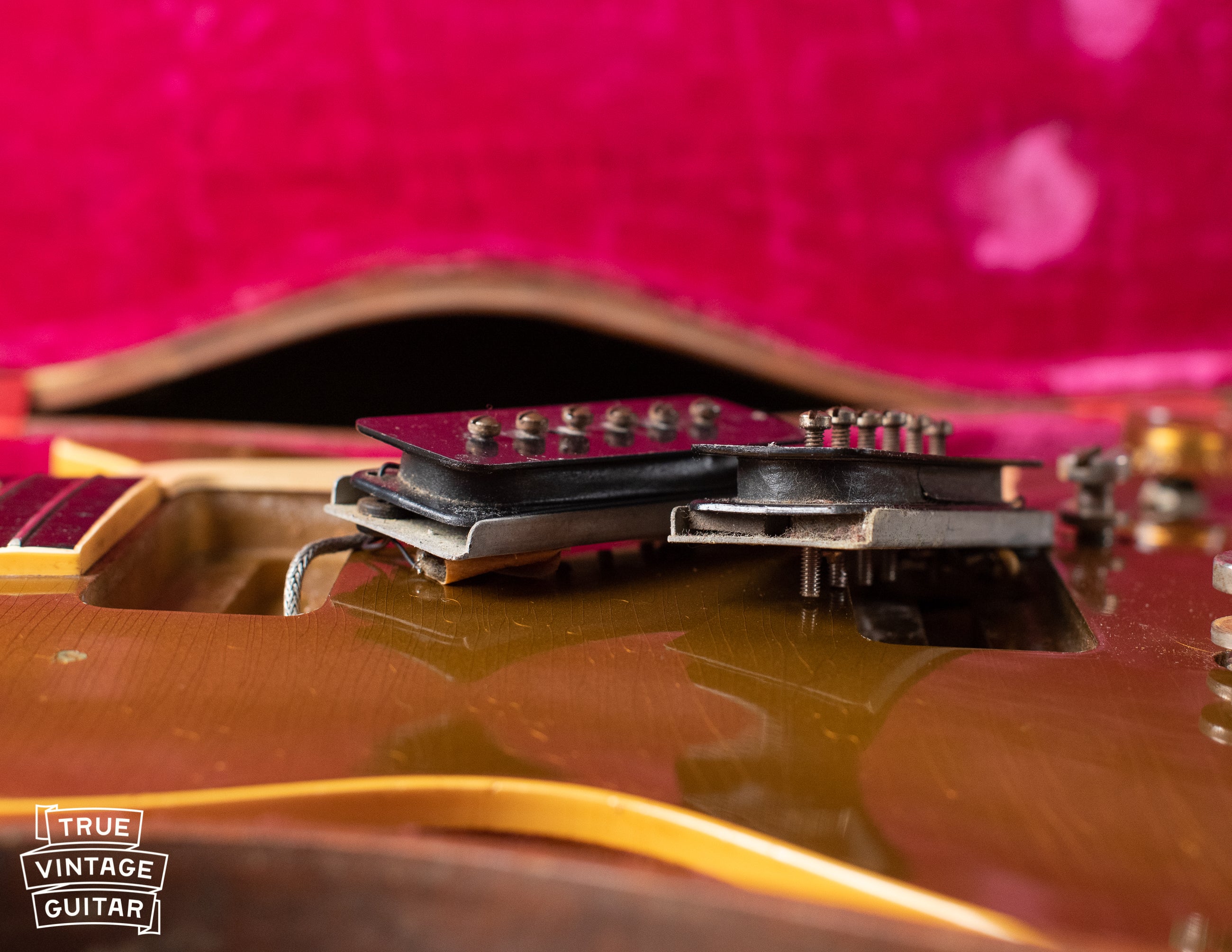 P-90 pickup bobbins, original coils, Vintage 1954 Gibson Les Paul goldtop