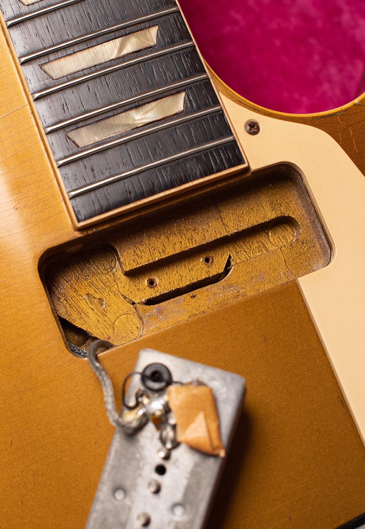 Neck pickup cavity, Vintage 1954 Gibson Les Paul goldtop