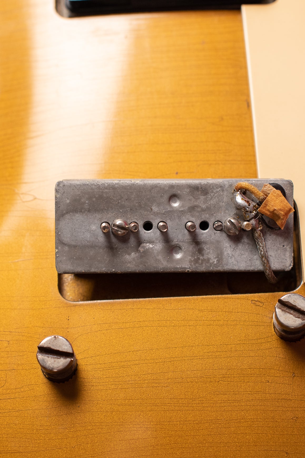 P-90 bridge pickup base plate, Vintage 1954 Gibson Les Paul goldtop