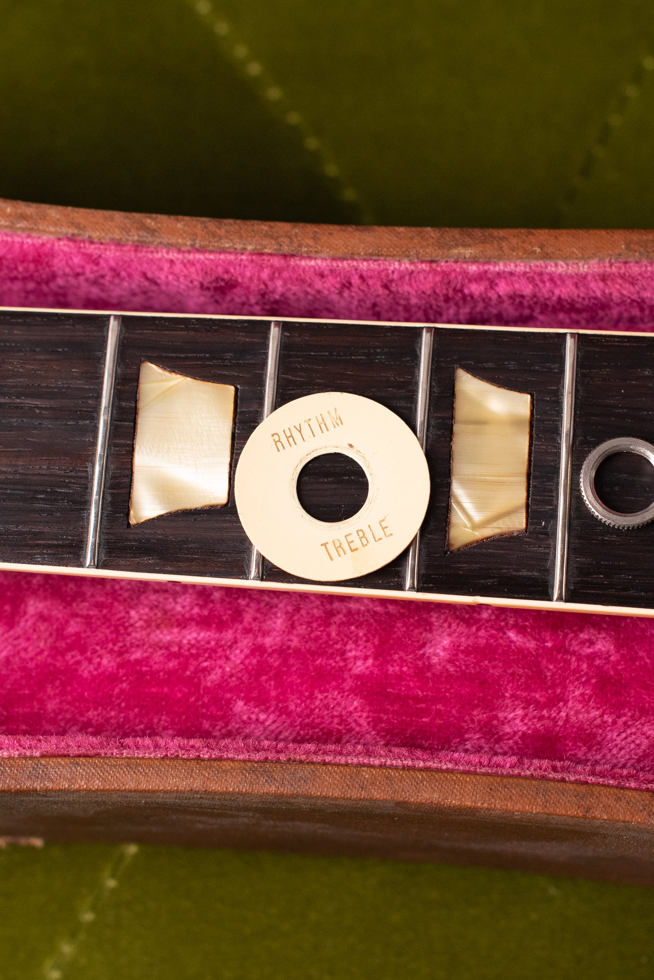 Rhythm treble switch ring, poker chip, knurled switch nut, Vintage 1954 Gibson Les Paul goldtop