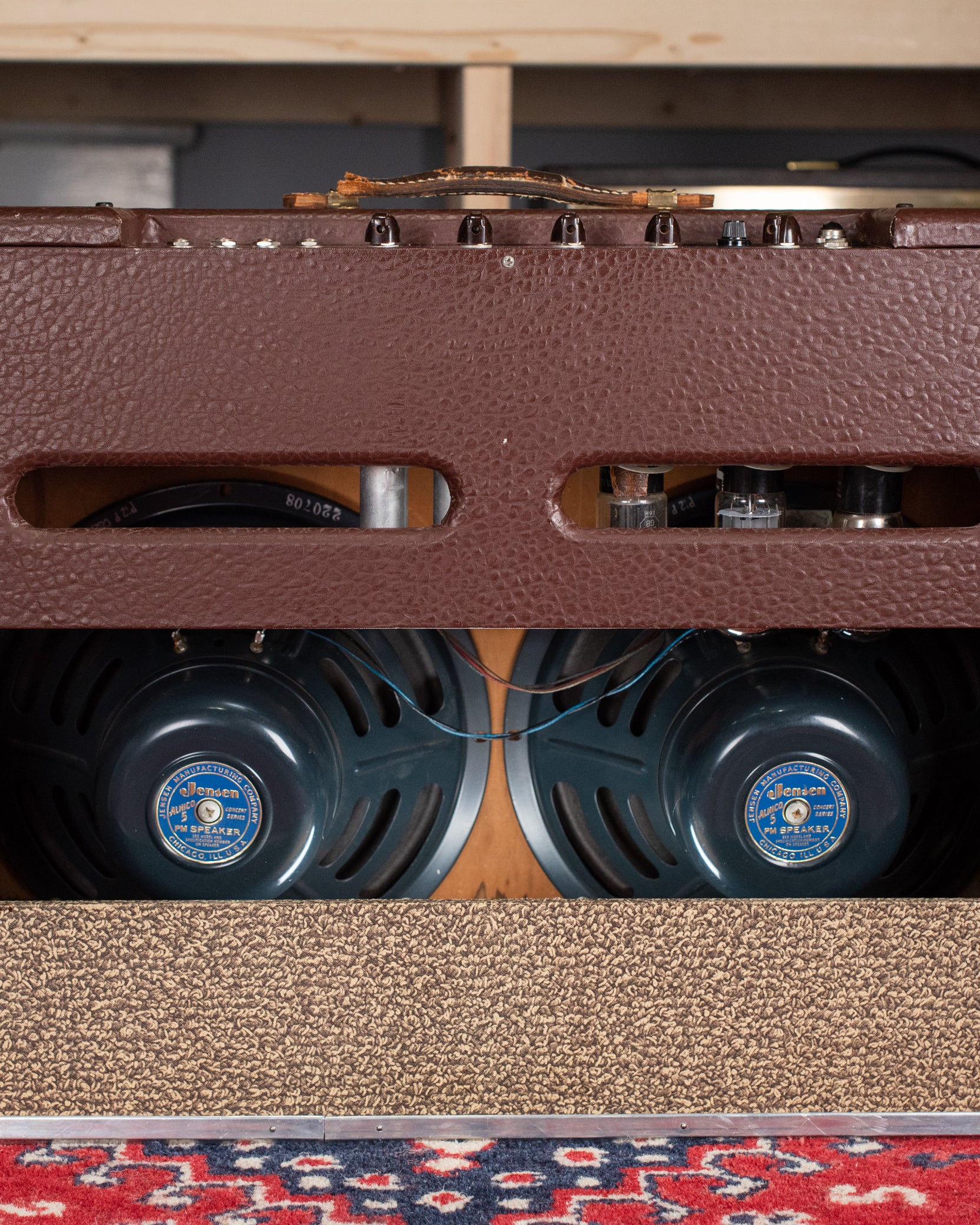 Vintage Gibson guitar amp two 12" speakers
