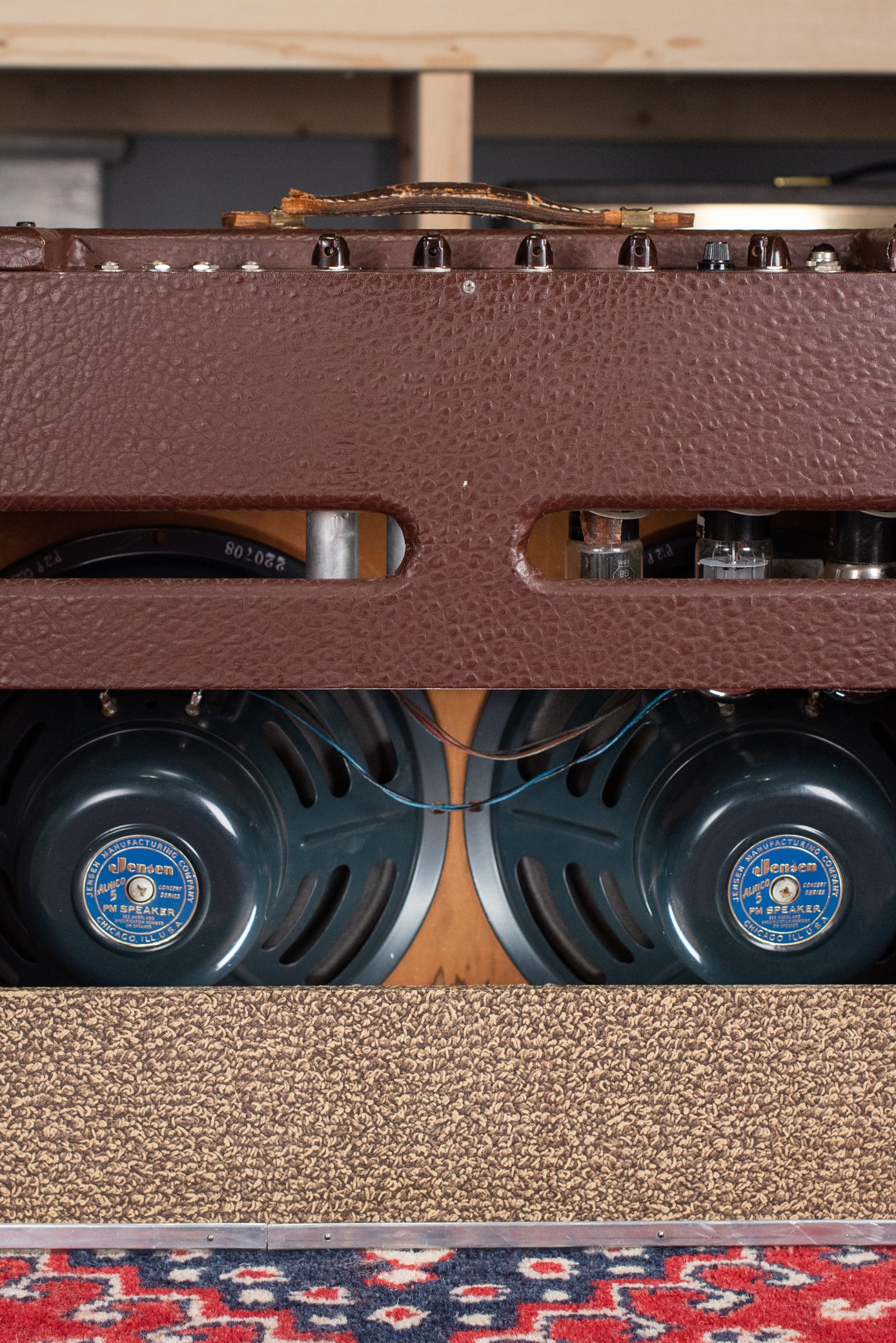 Vintage Gibson guitar amp two 12" speakers
