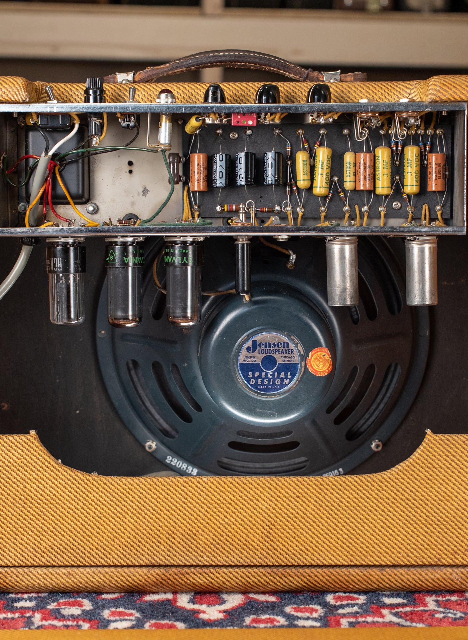 1958 Fender Deluxe amp chassis circuit