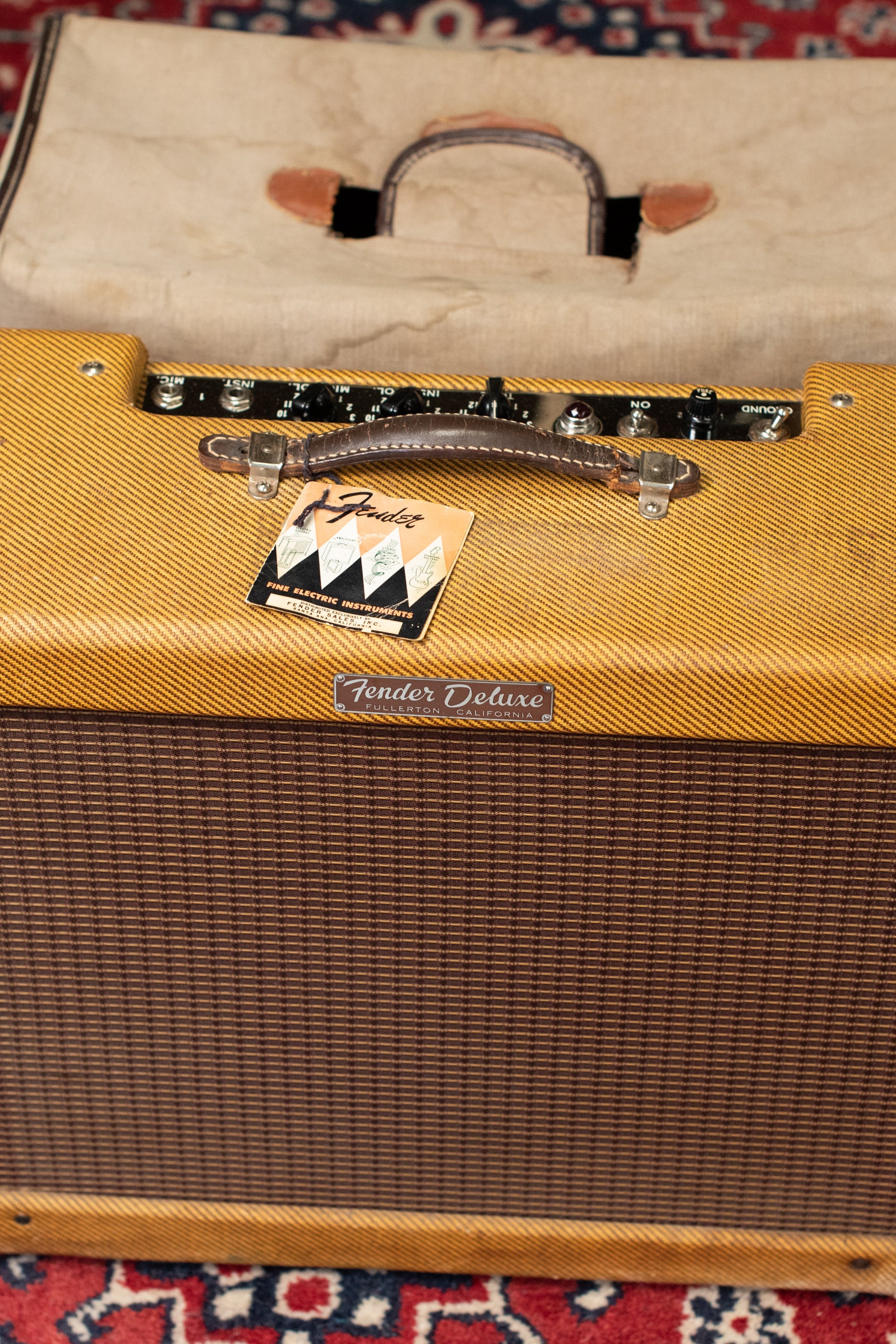 Vintage 1958 Fender Deluxe Amp with hang tag