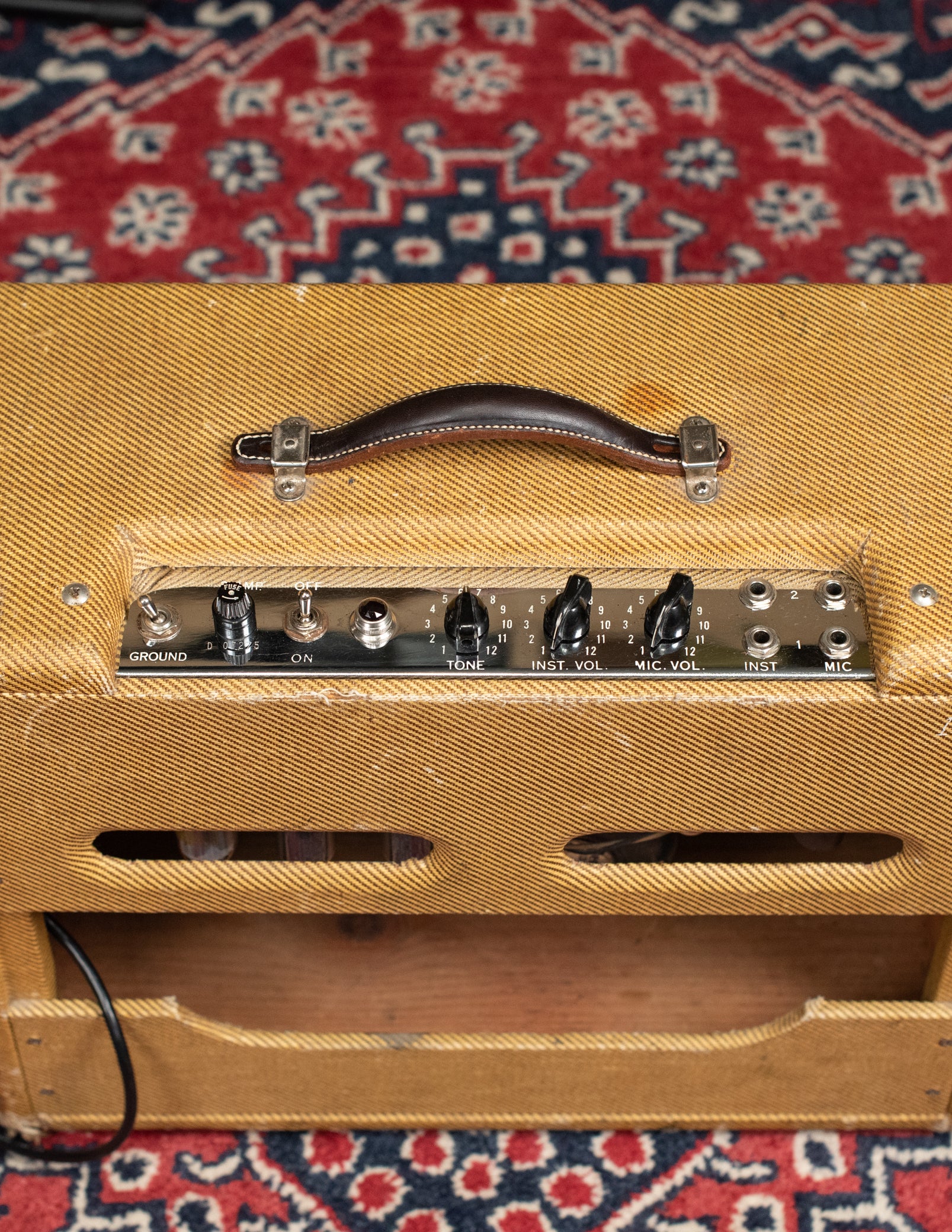 Vintage Fender Tweed Deluxe amp