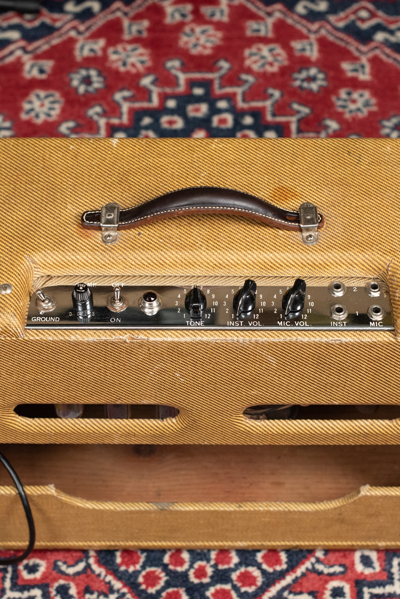 Vintage Fender Tweed Deluxe amp
