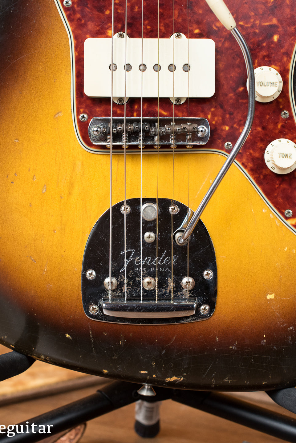 1960 Fender Jazzmaster Sunburst, tailpiece