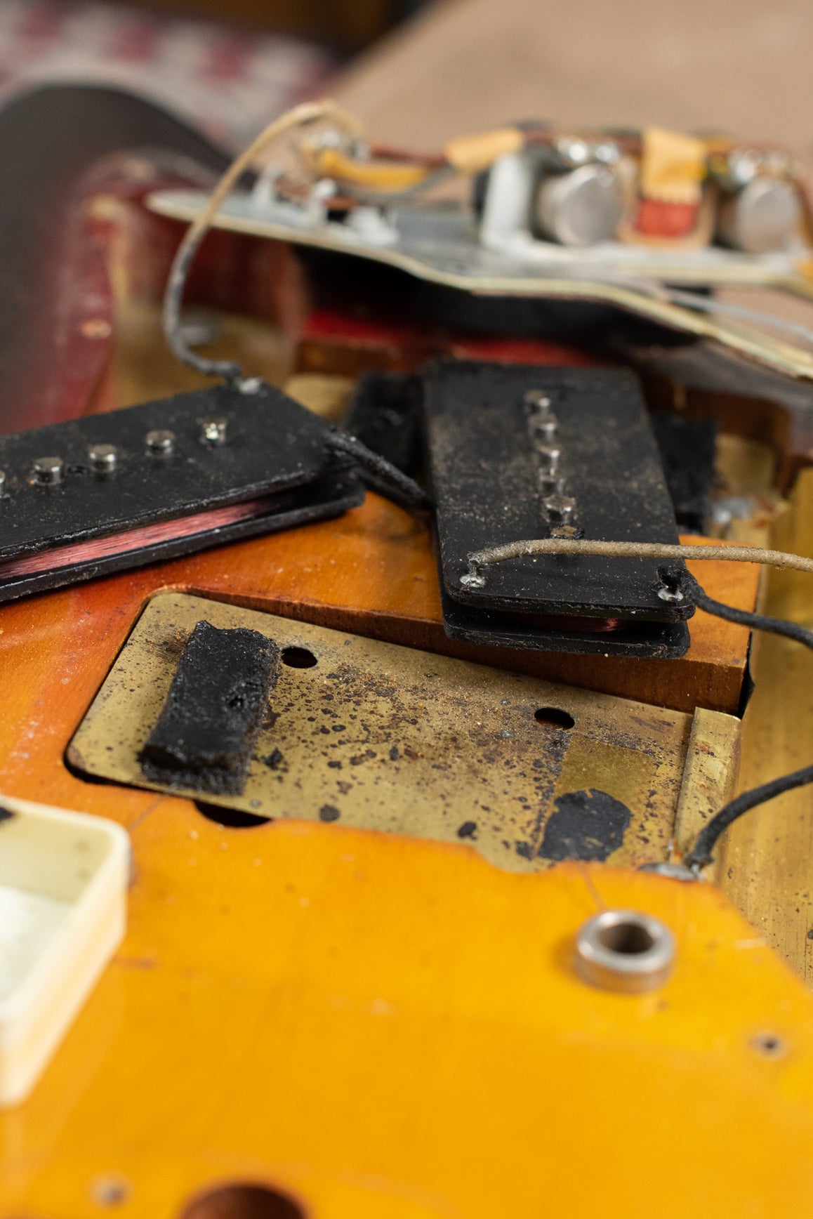 black bobbin pickups