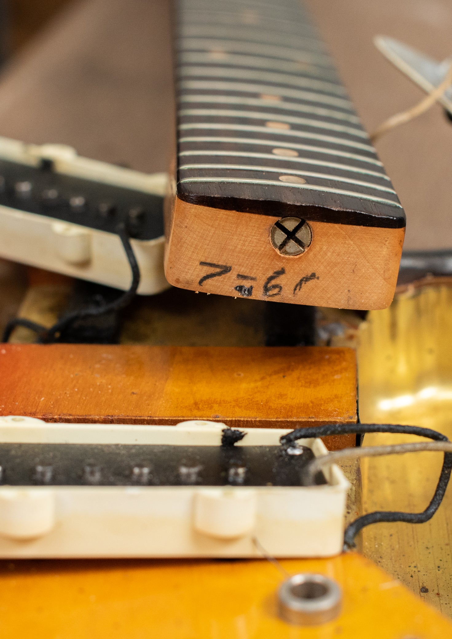 7-61 pencil neck heel date stamp