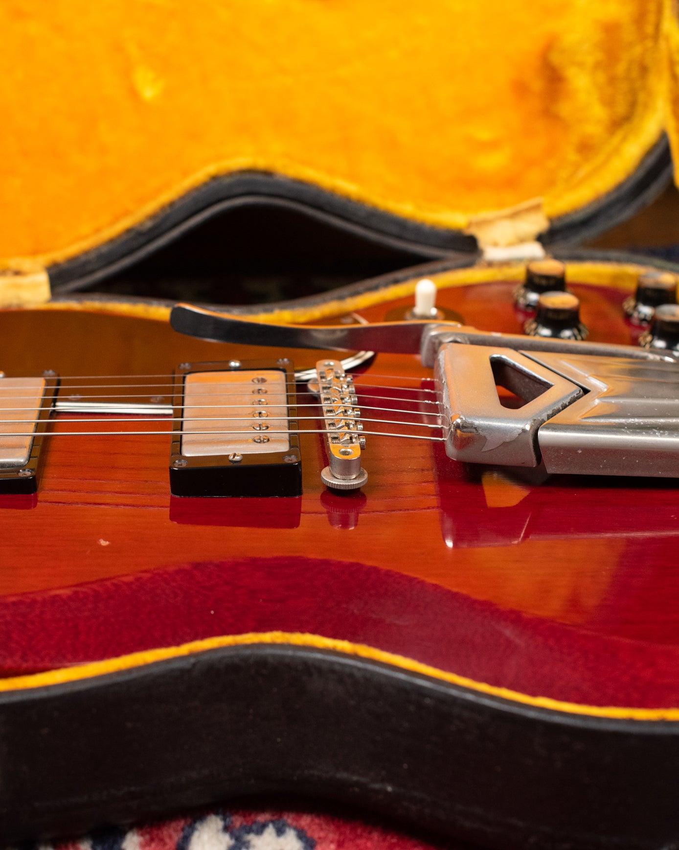 Gibson side pull vibrato