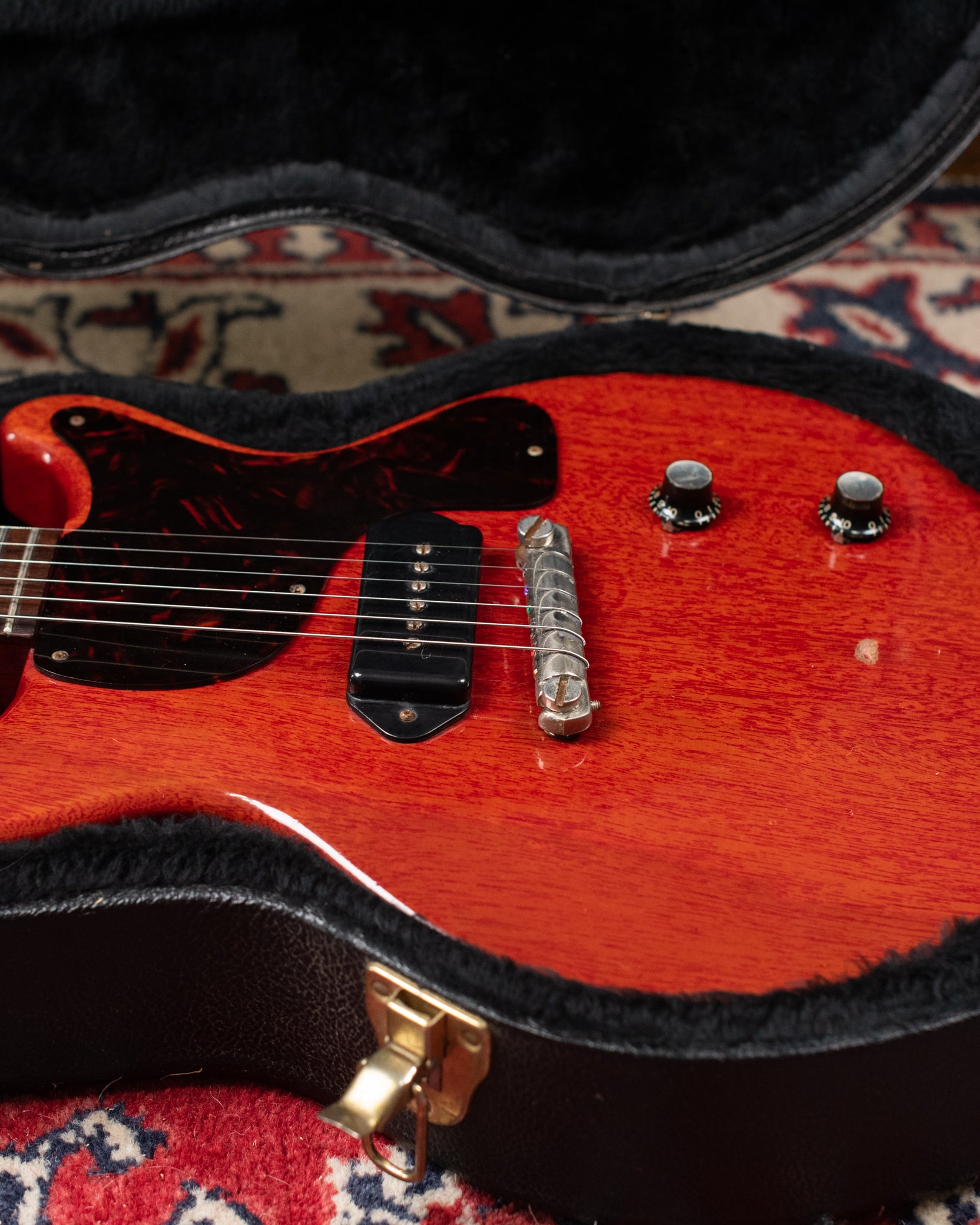 Gibson guitar buyer
