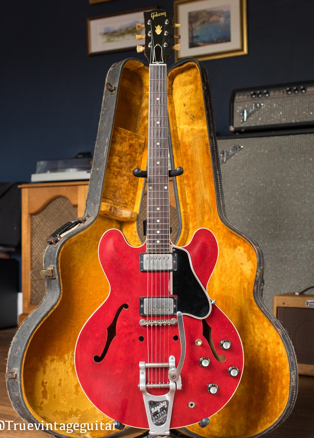 Vintage 1961 Gibson ES-335 guitar