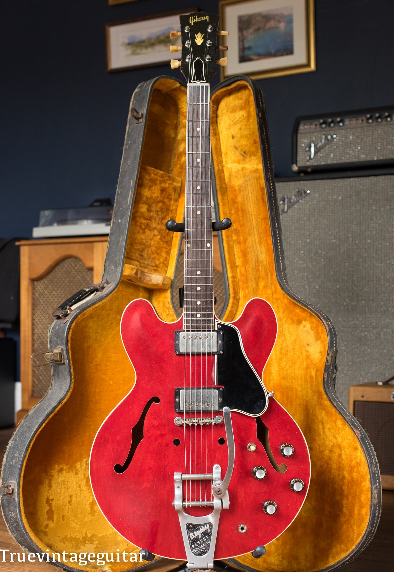 Vintage 1961 Gibson ES-335 guitar