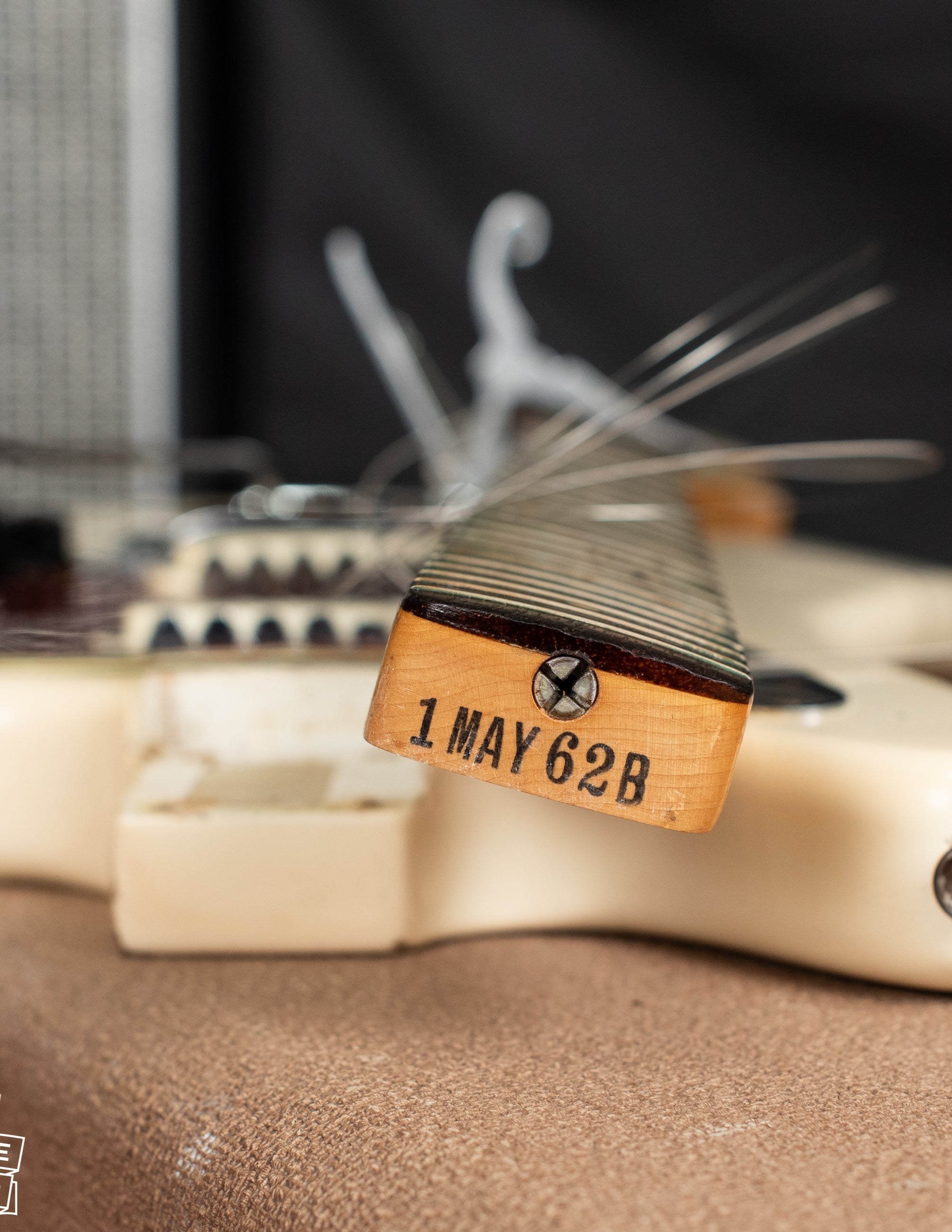 neck heel date stamp "1 MAY 62 B"