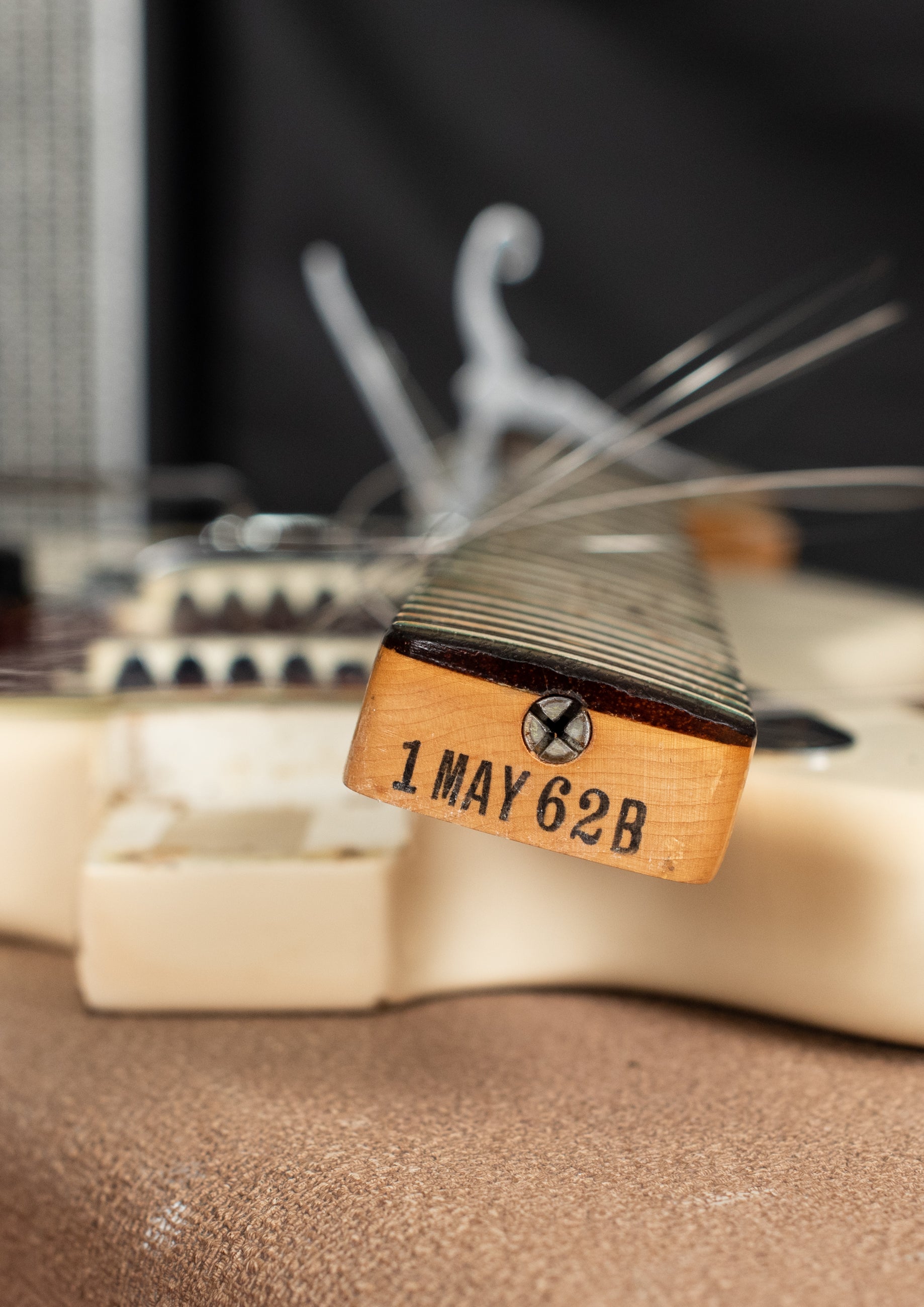 neck heel date stamp "1 MAY 62 B"