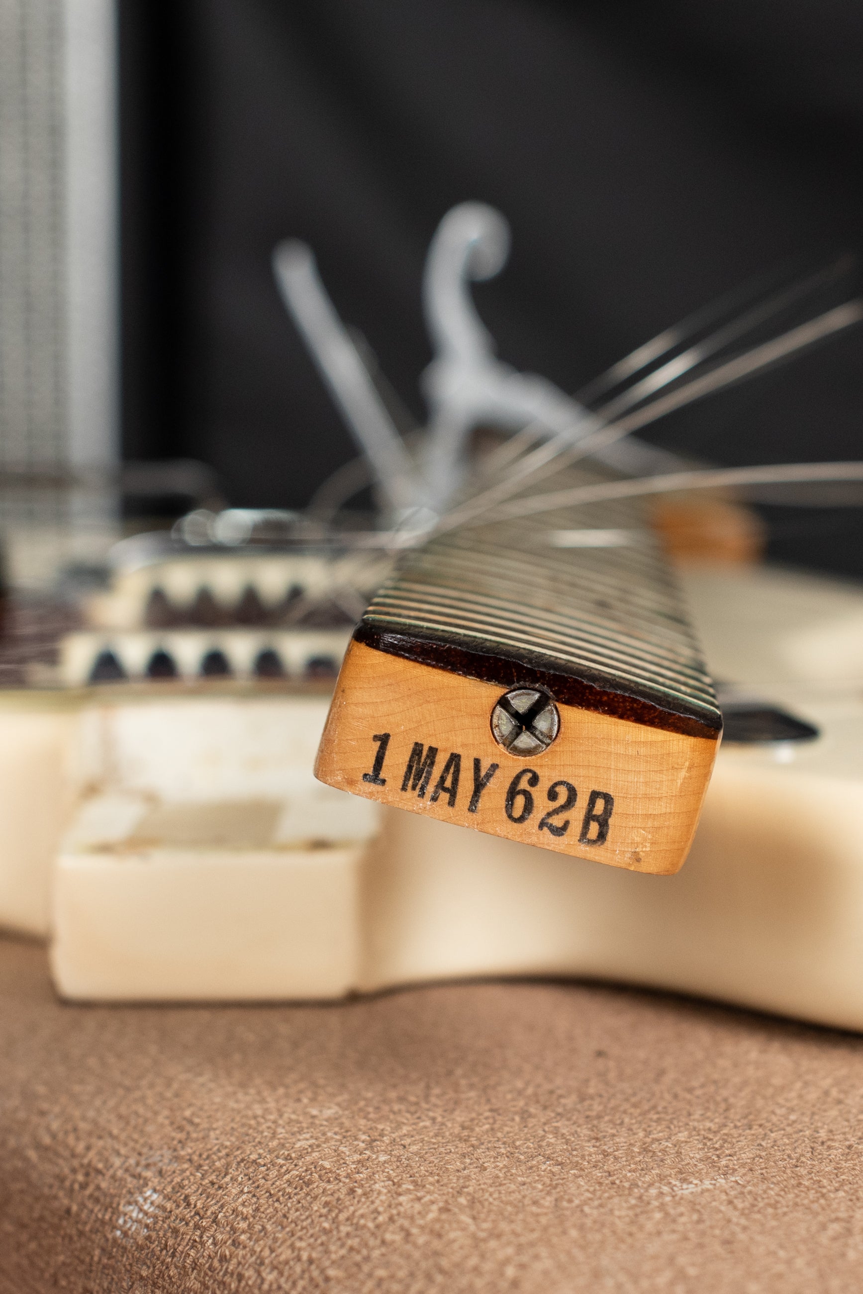 neck heel date stamp "1 MAY 62 B"