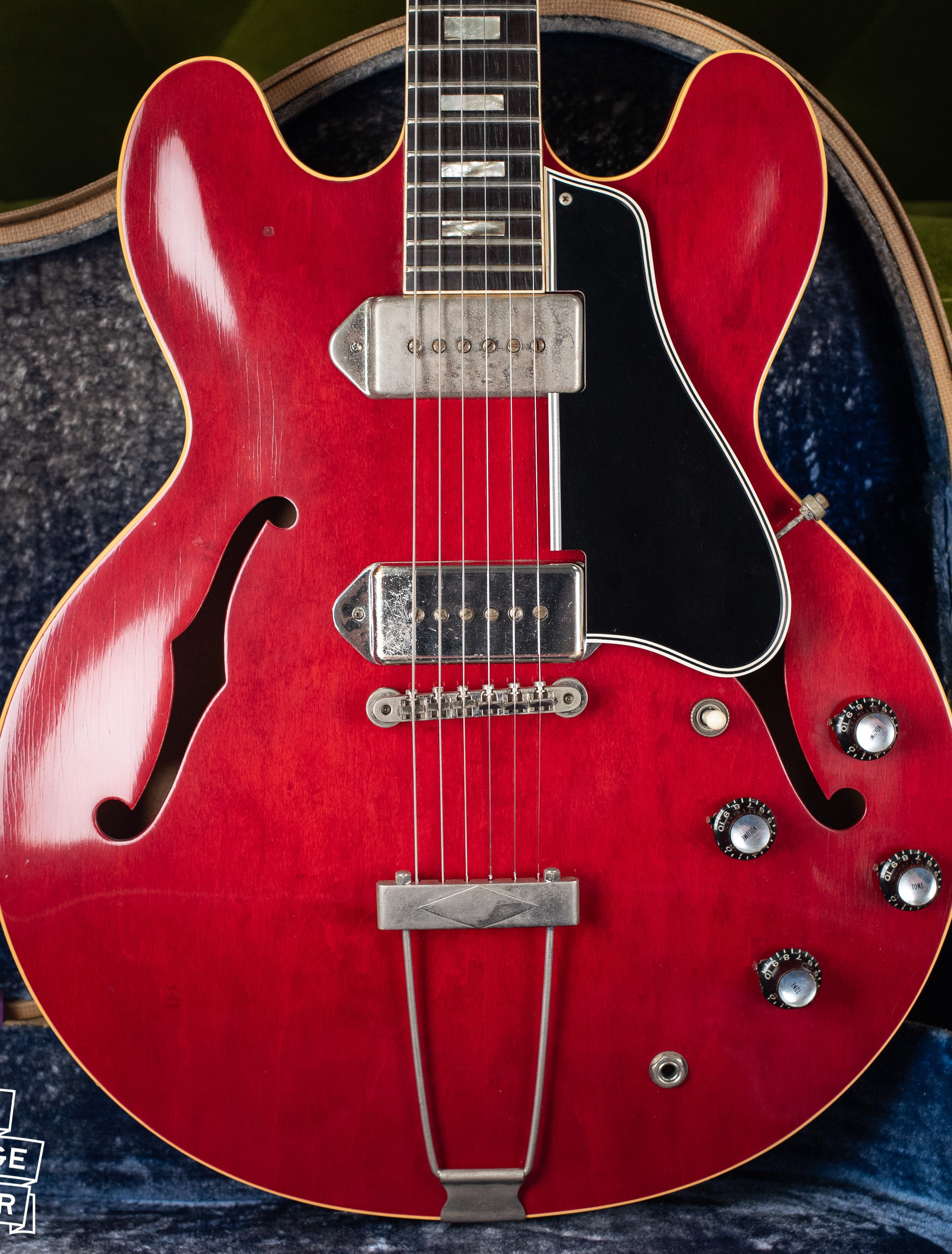 Vintage 1962 Gibson ES-330 TDC Cherry Red electric guitar