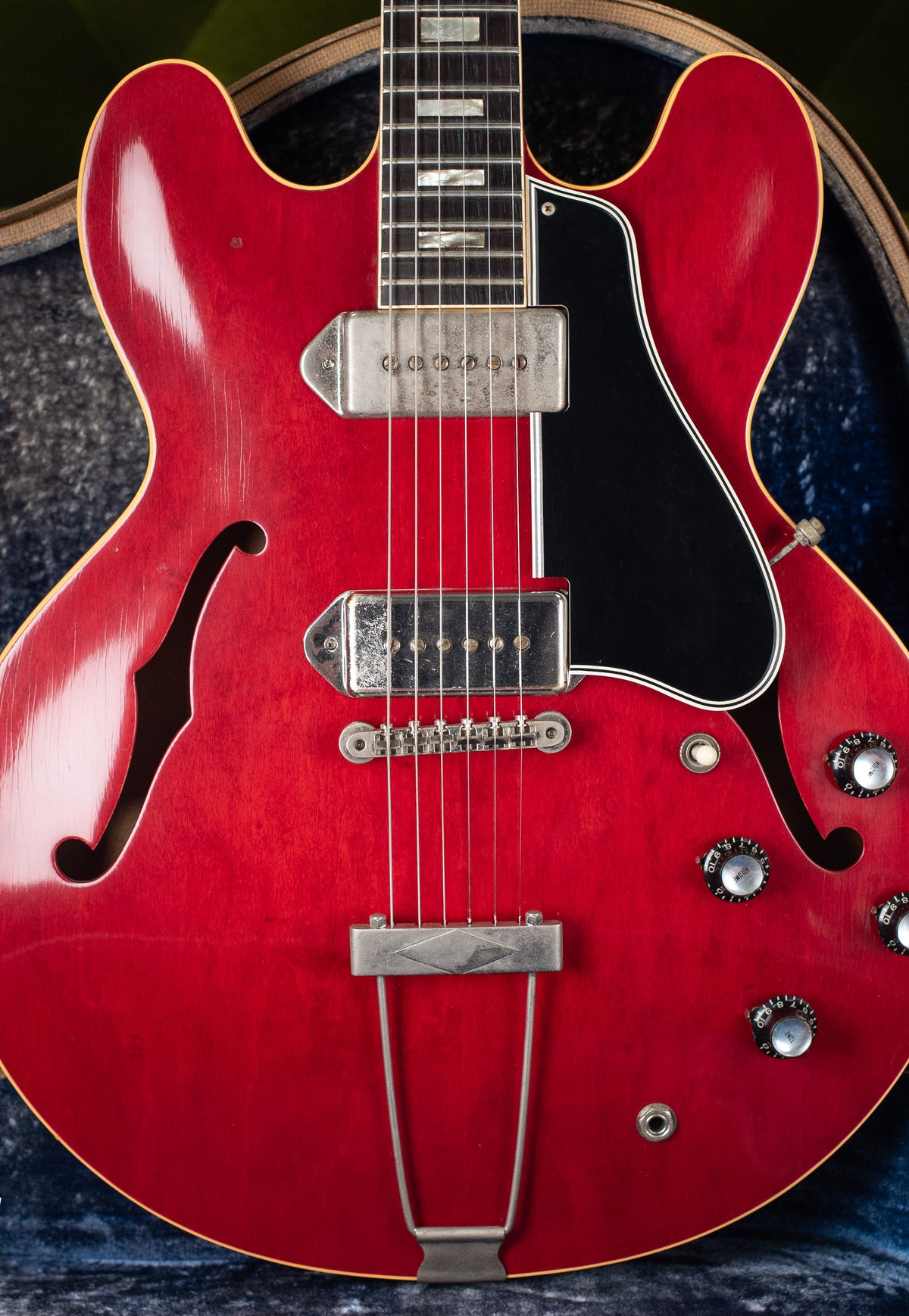 Vintage 1962 Gibson ES-330 TDC Cherry Red electric guitar
