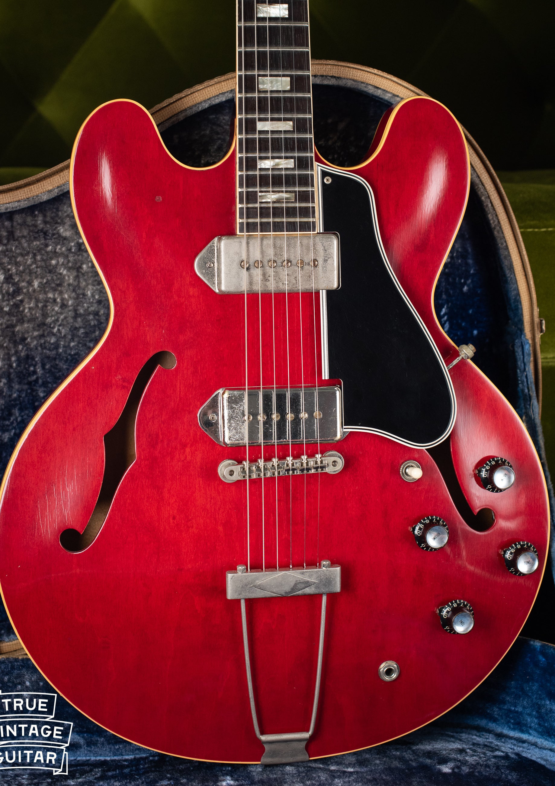 Vintage 1962 Gibson ES-330 TDC Cherry Red electric guitar