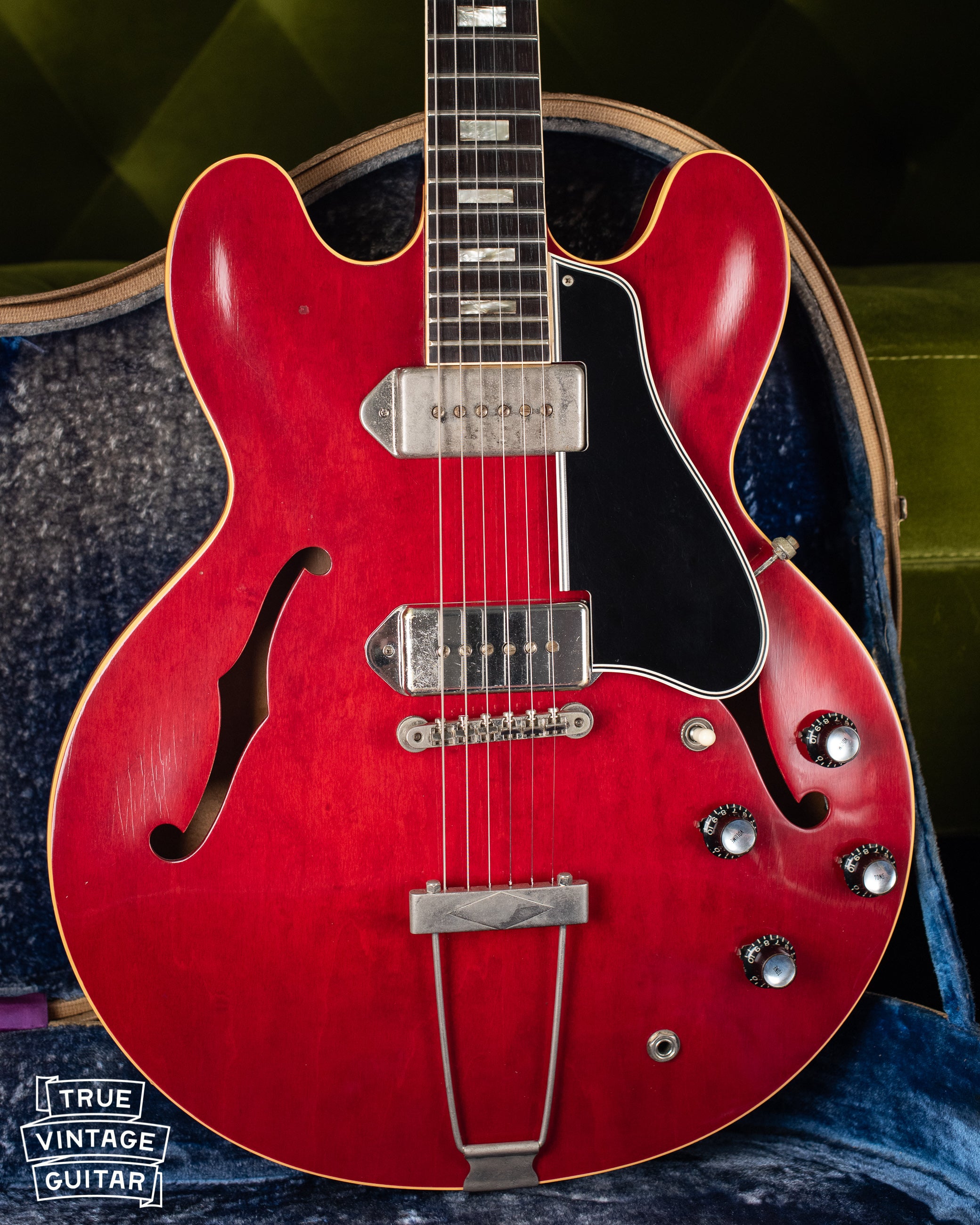 Vintage 1962 Gibson ES-330 TDC Cherry Red electric guitar