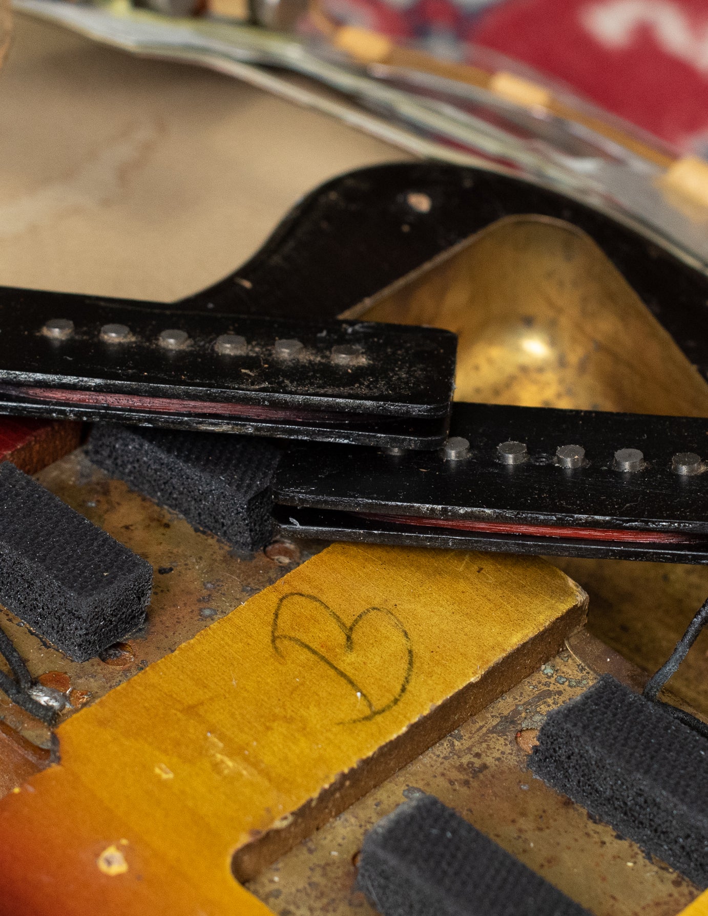 Pre-cbs Jazzmaster black bobbin pickups