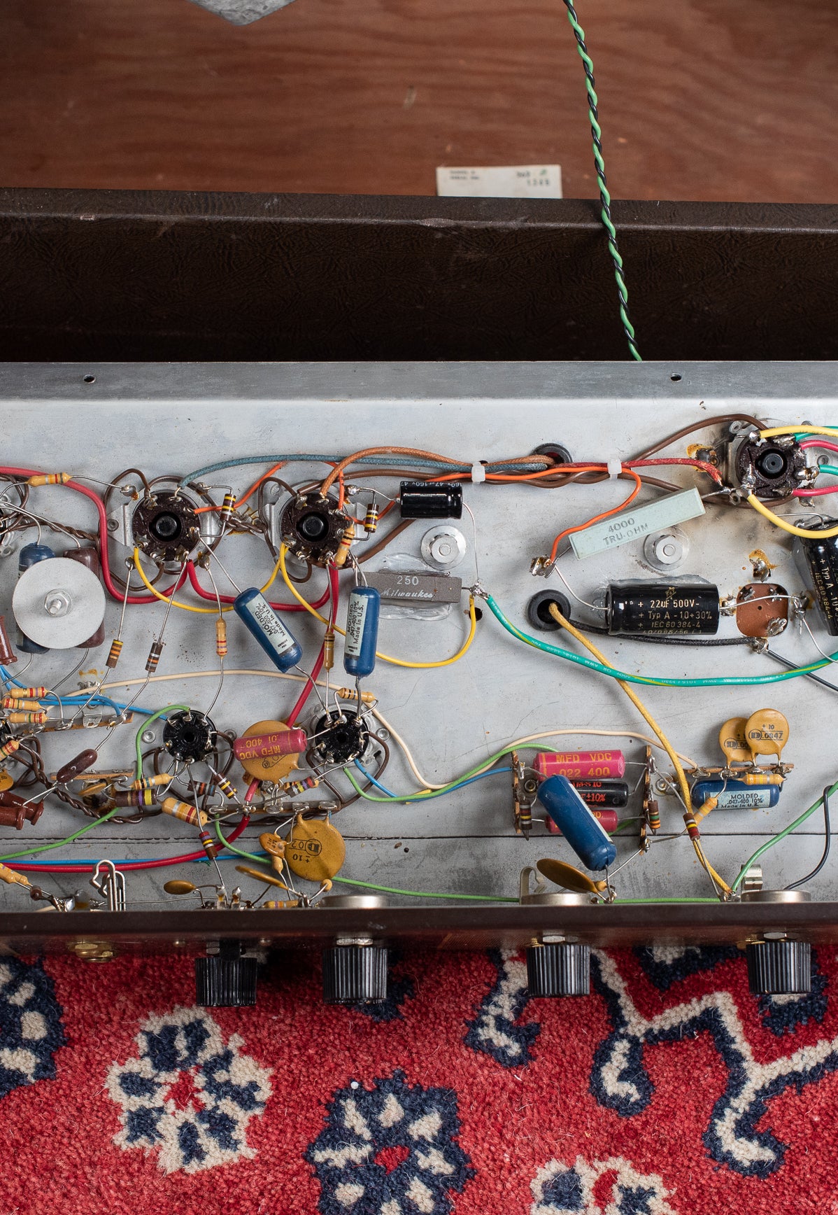 Chassis, point to point wiring, Vintage Magnatone Americana Custom 262B guitar amplifier