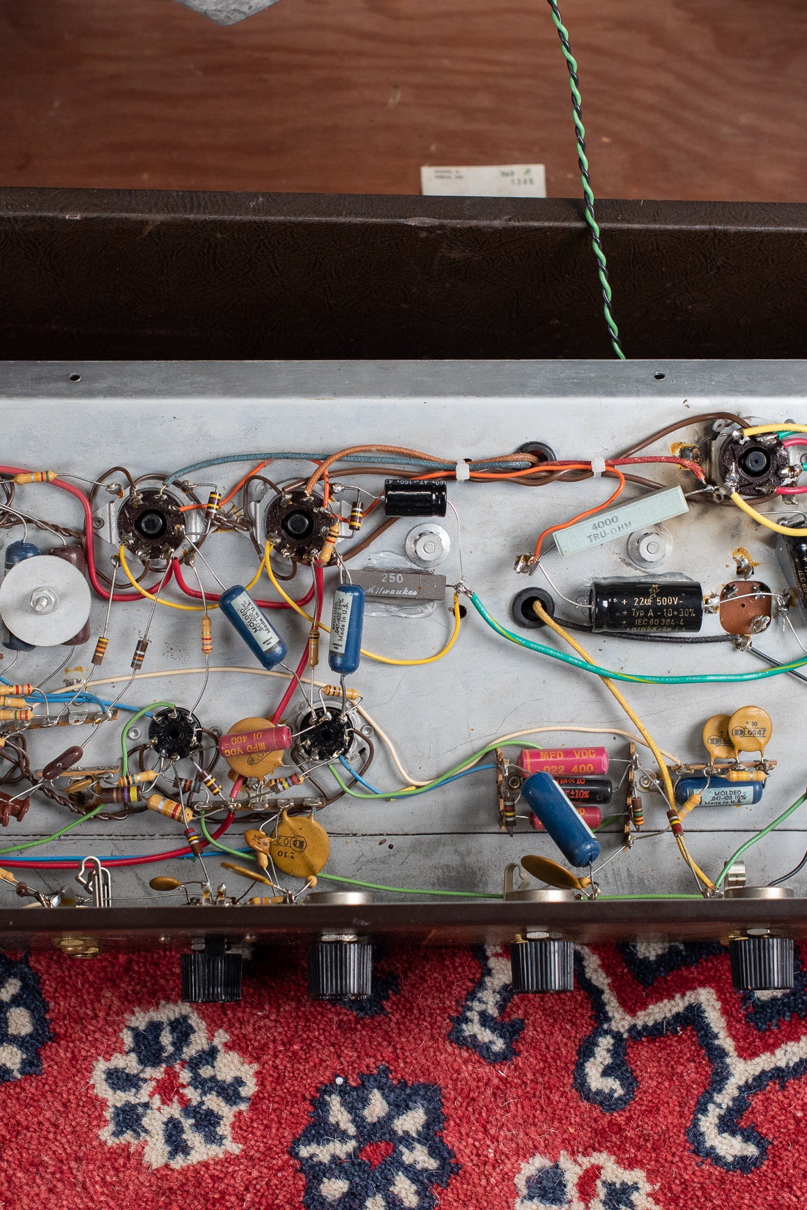Chassis, point to point wiring, Vintage Magnatone Americana Custom 262B guitar amplifier