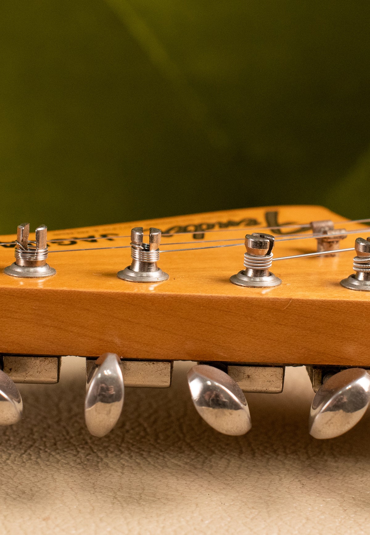 Bass VI, Fender 6 tuner, Vintage 1963 Fender Jaguar Sunburst guitar