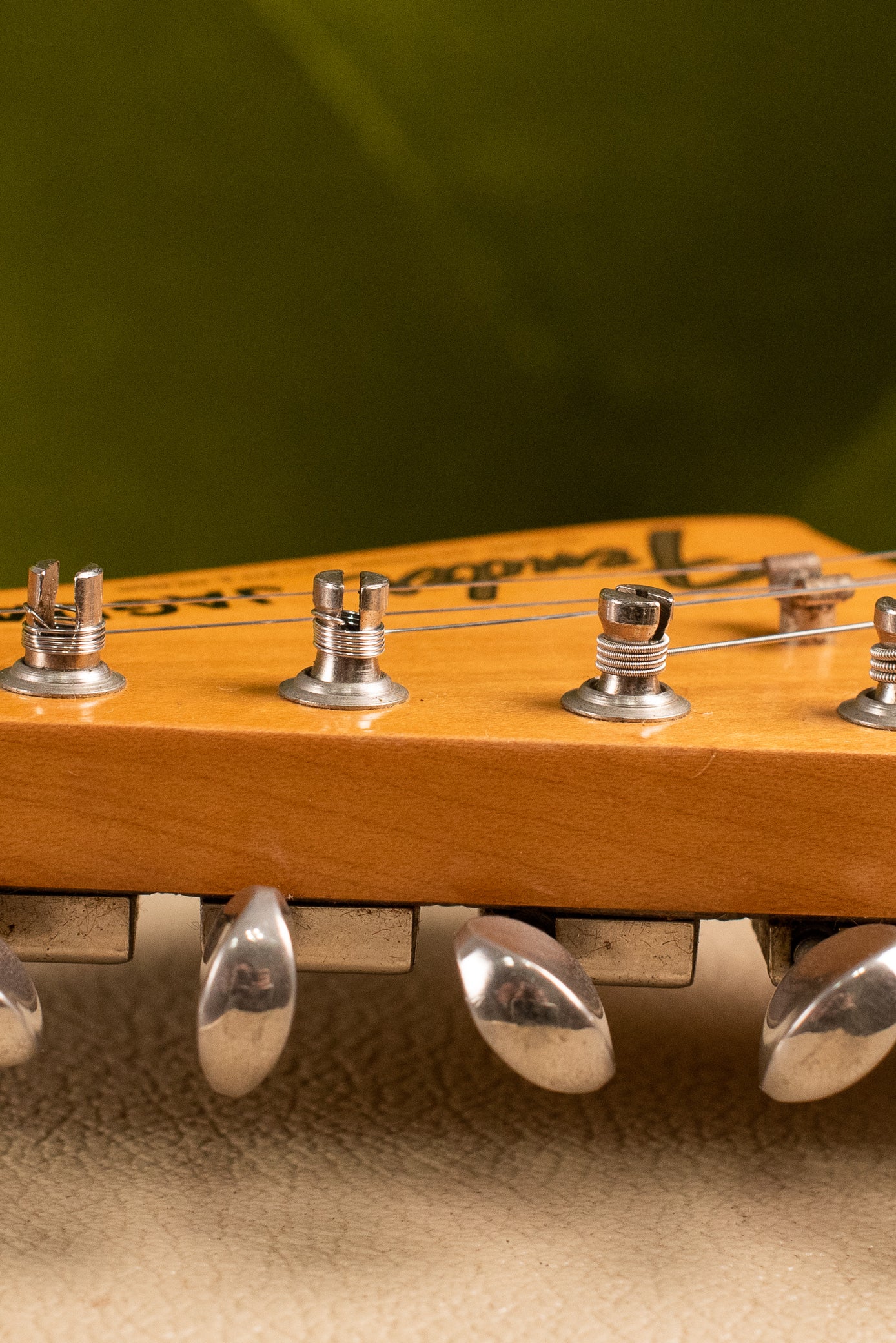 Bass VI, Fender 6 tuner, Vintage 1963 Fender Jaguar Sunburst guitar