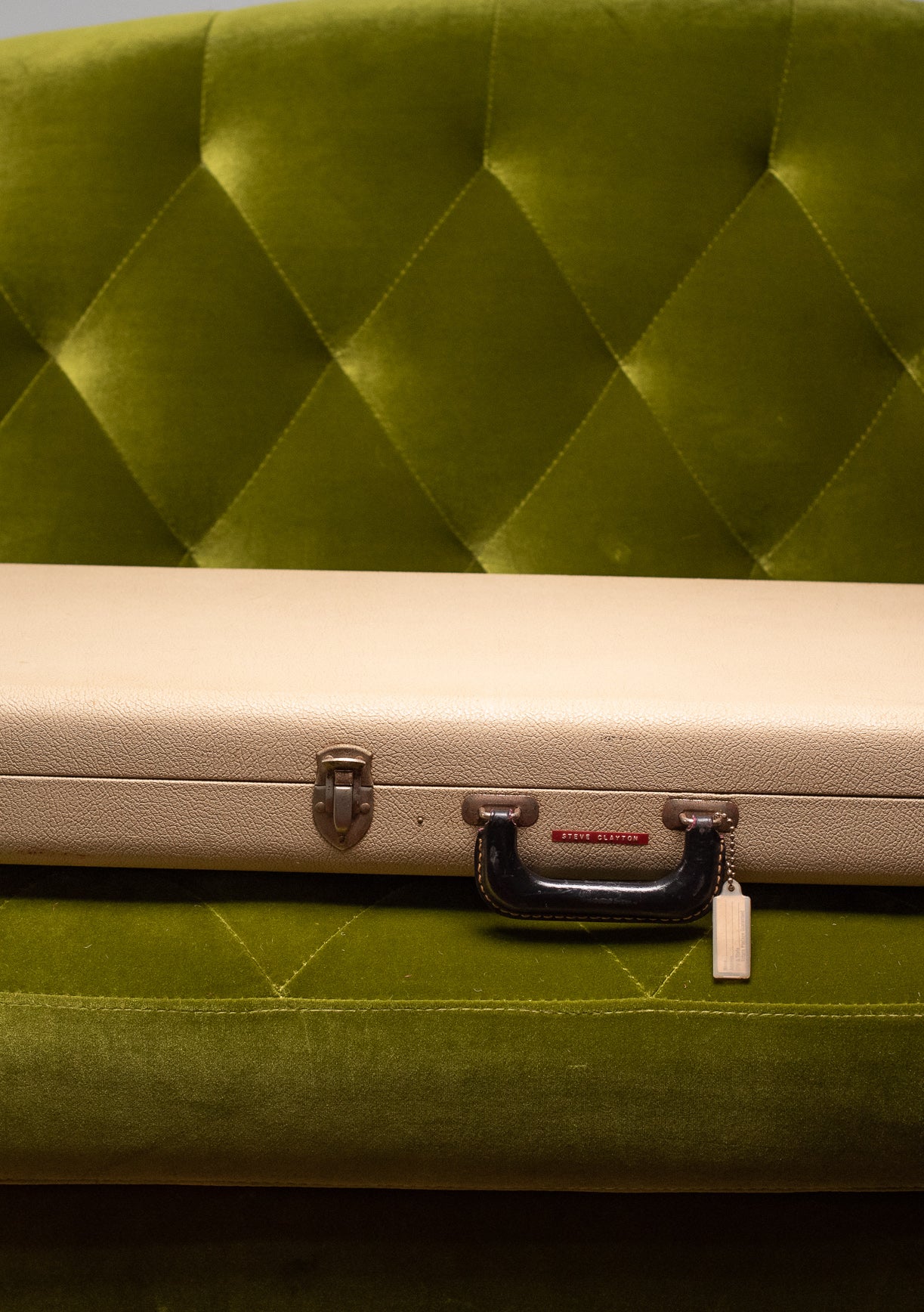 Original case, Vintage 1963 Fender Jaguar Sunburst guitar