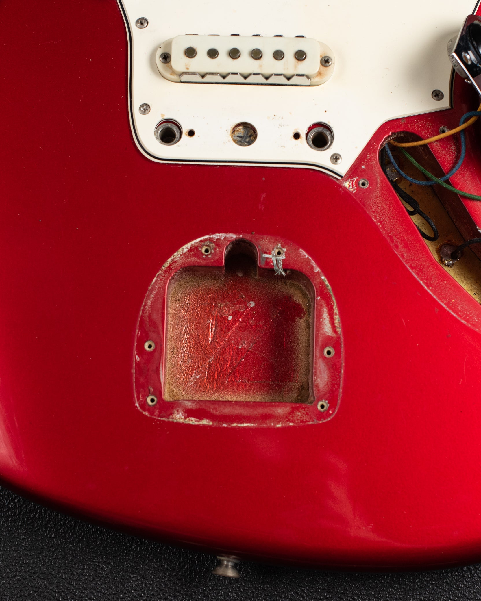 Fender Jaguar tremolo cavity