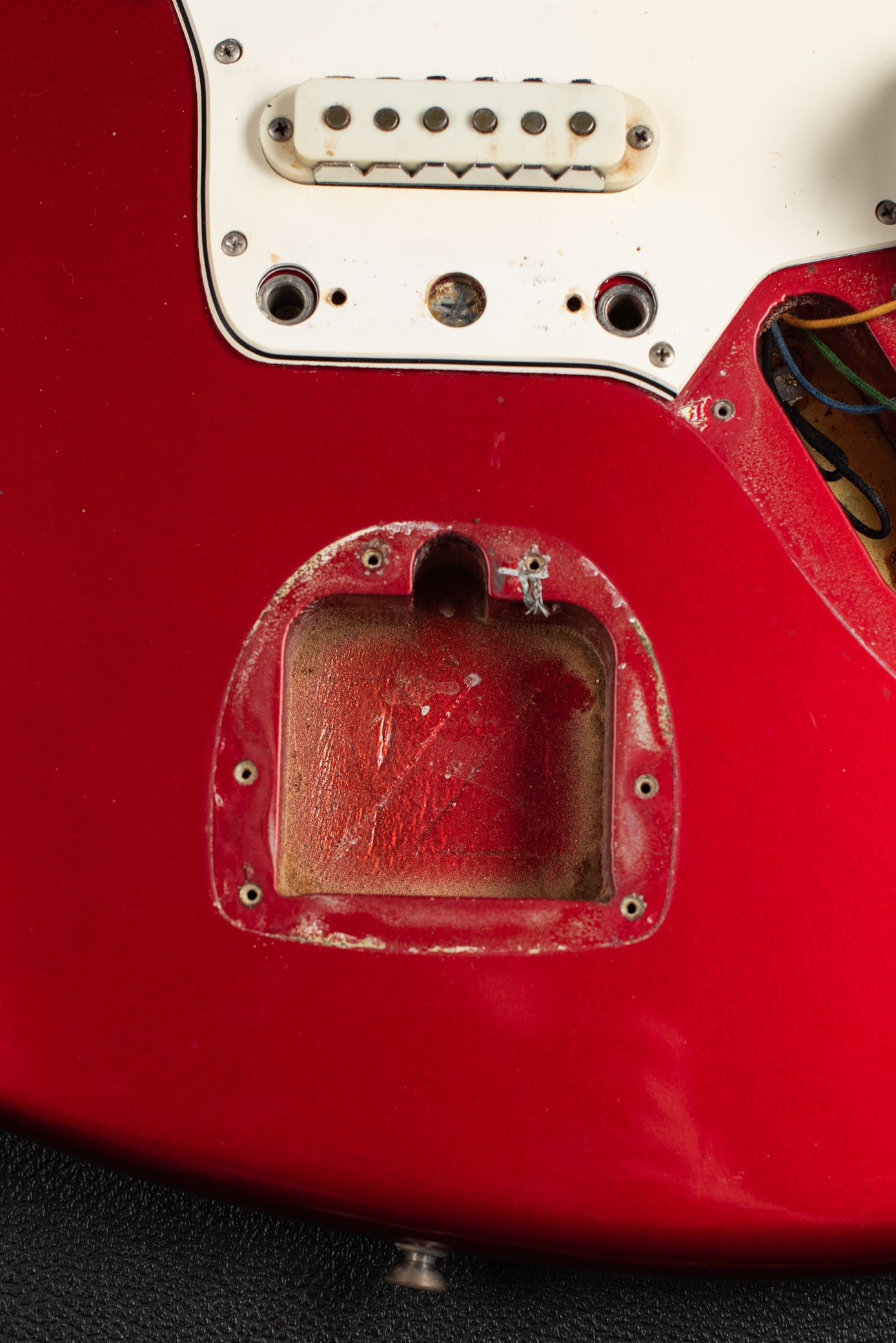 Fender Jaguar tremolo cavity