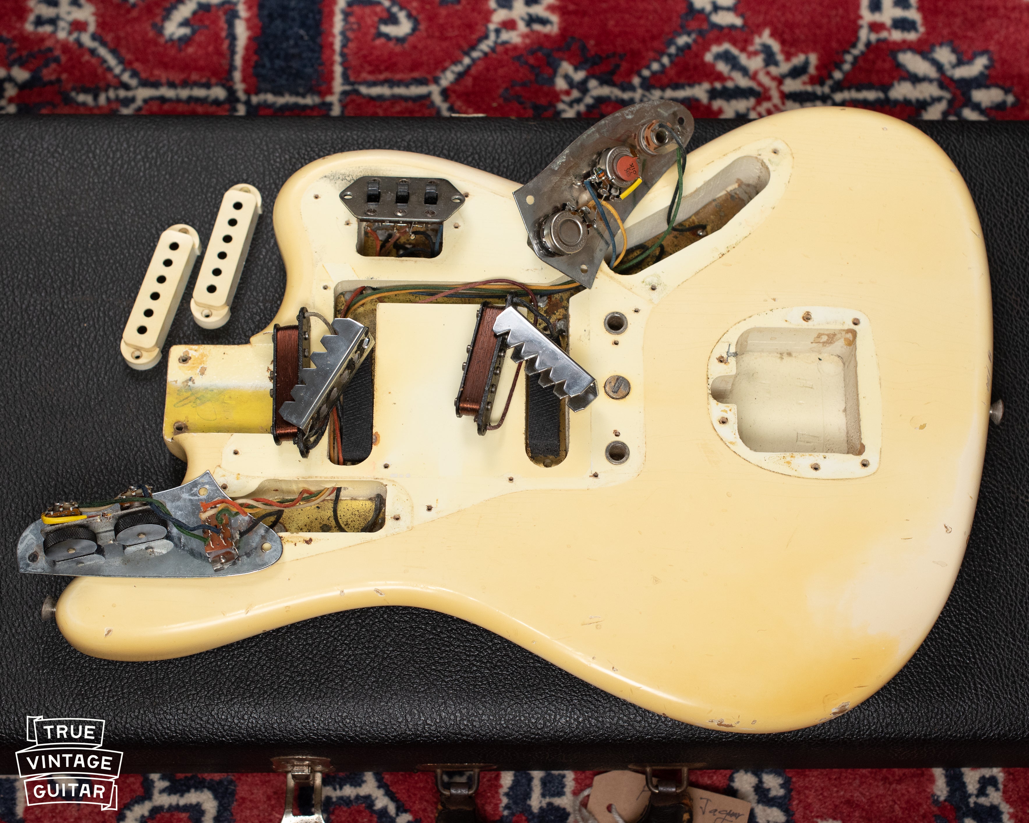 Under pickguard custom color Olympic White