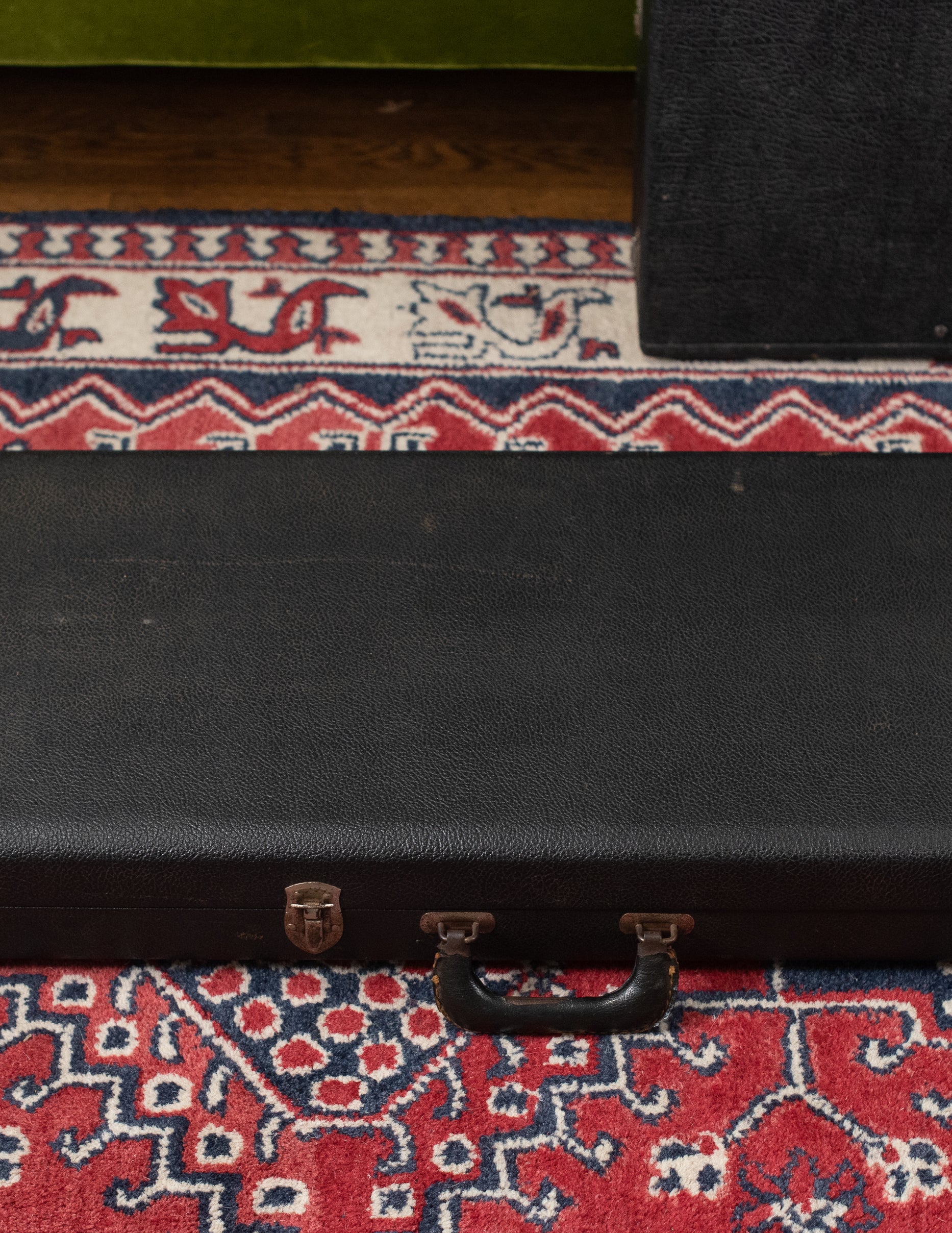 Fender no logo offset guitar case 1965