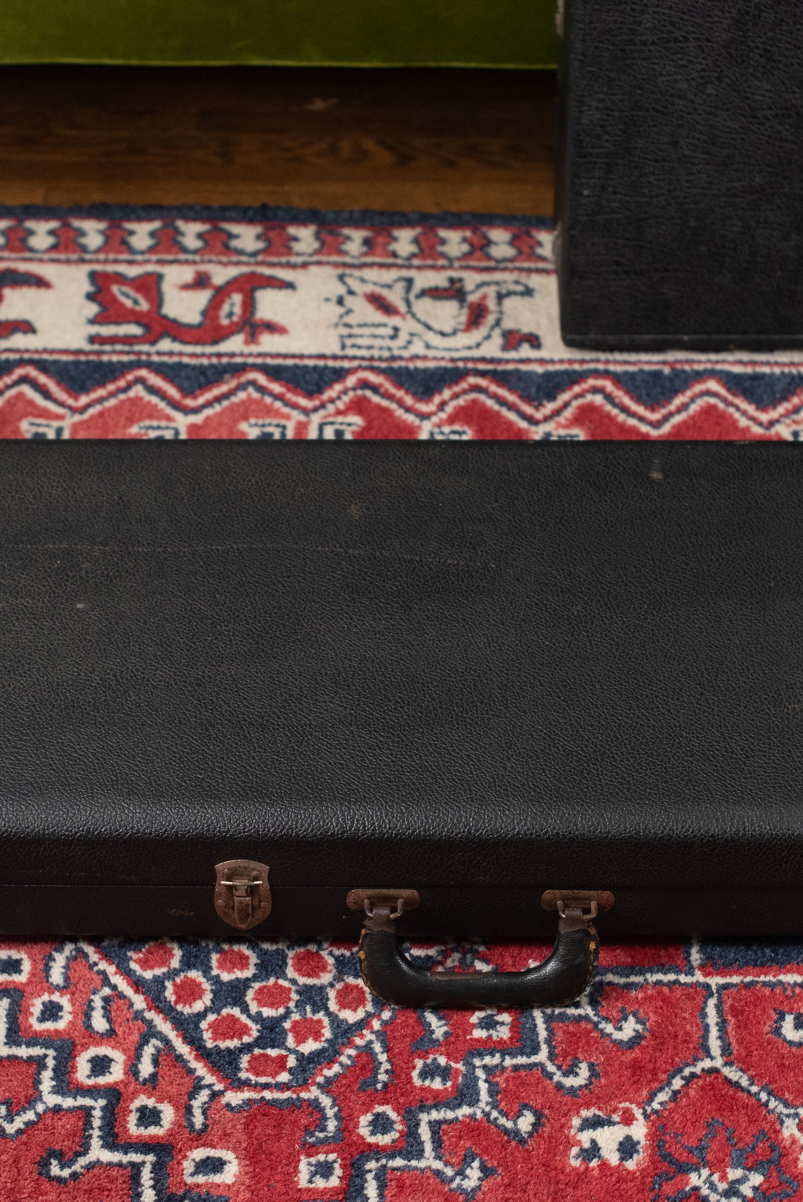 Fender no logo offset guitar case 1965