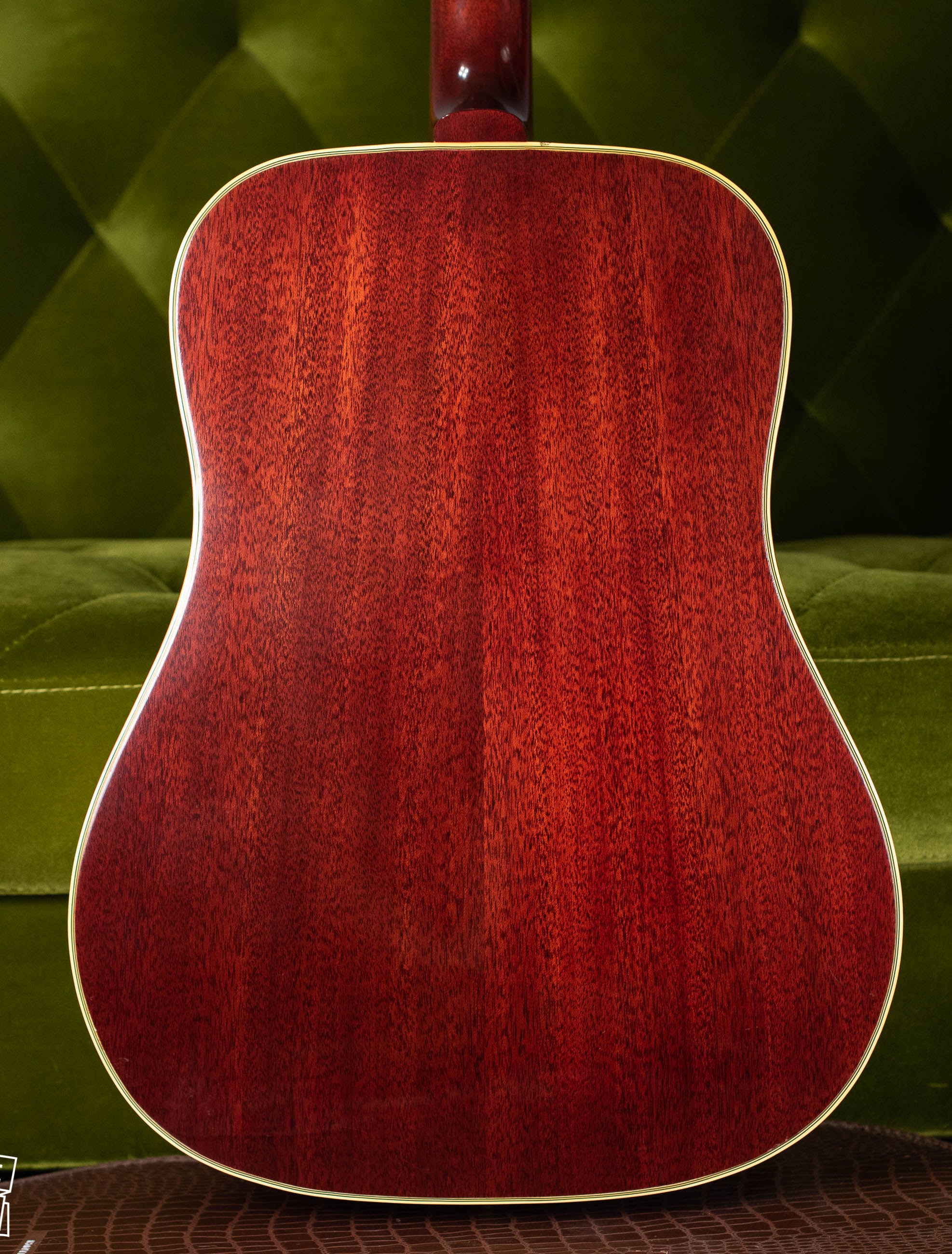 Mahogany back sides Gibson Hummingbird guitar 1965