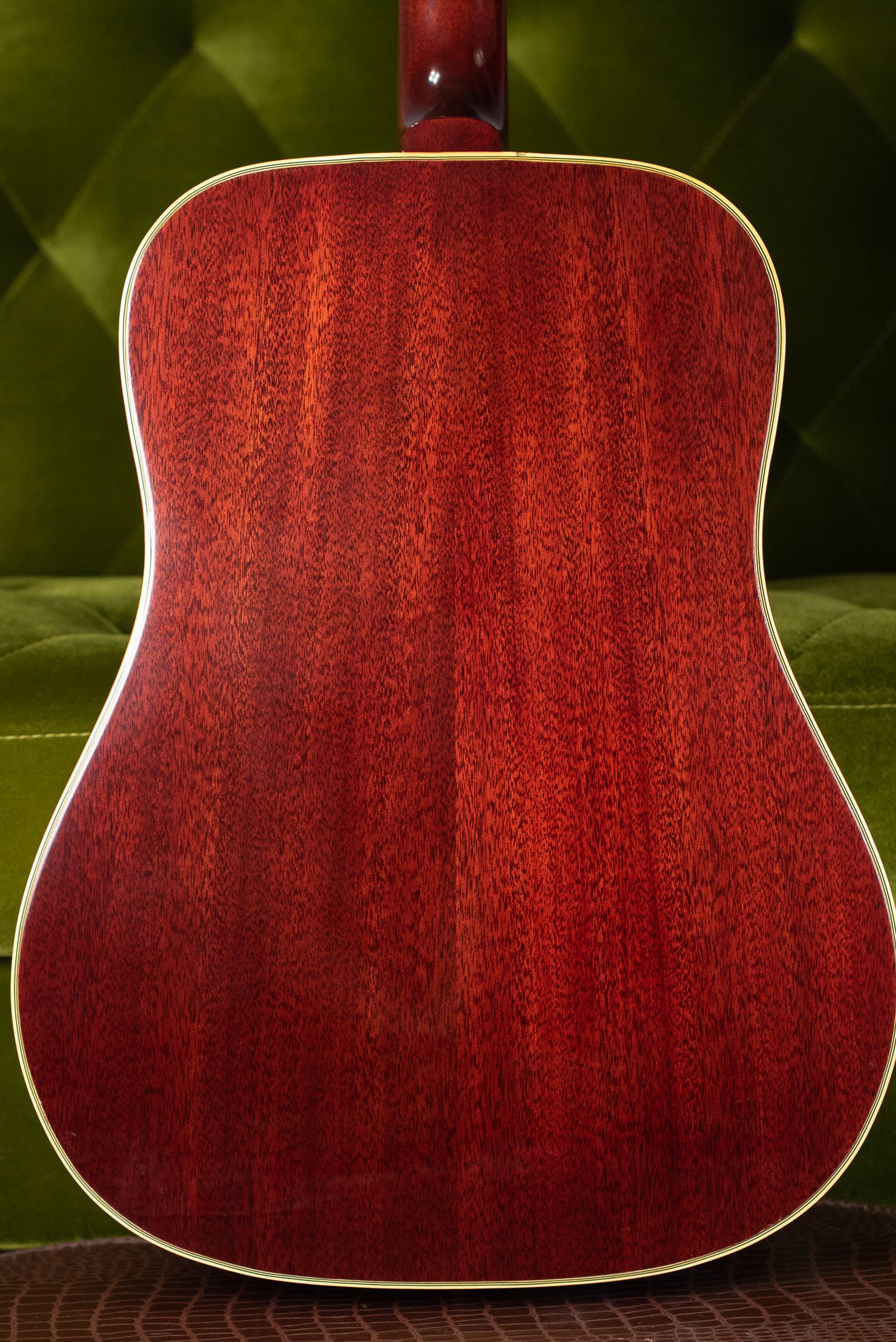 Mahogany back sides Gibson Hummingbird guitar 1965