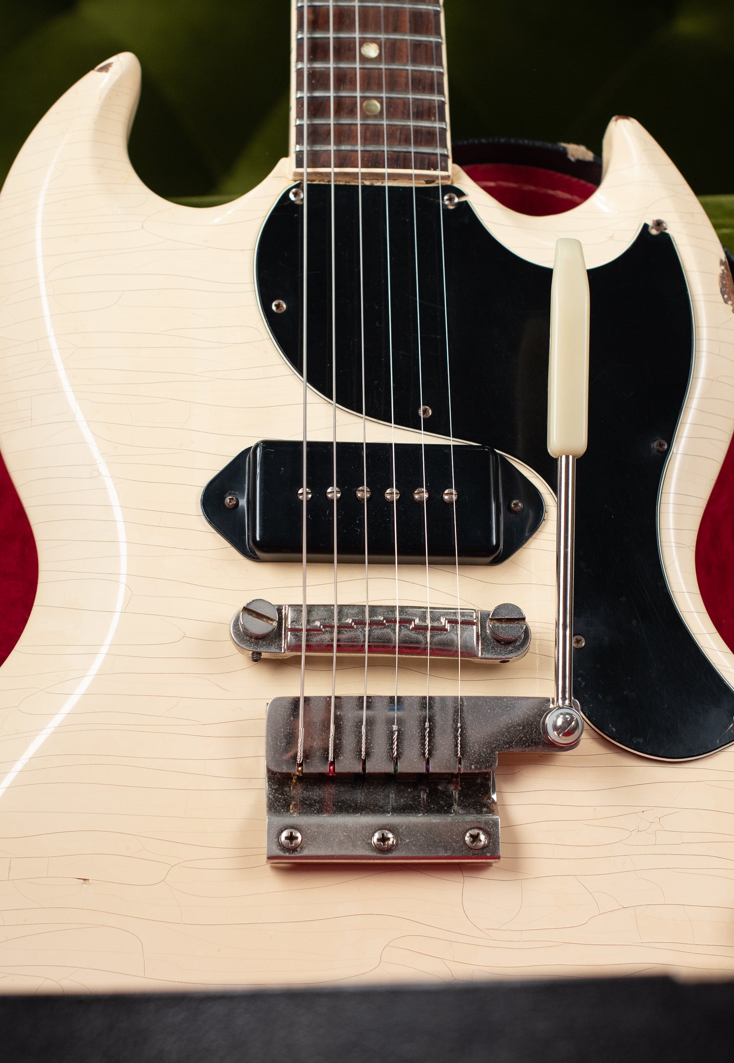 P-90 pickup, vibrola tailpiece White SG Junior 1965