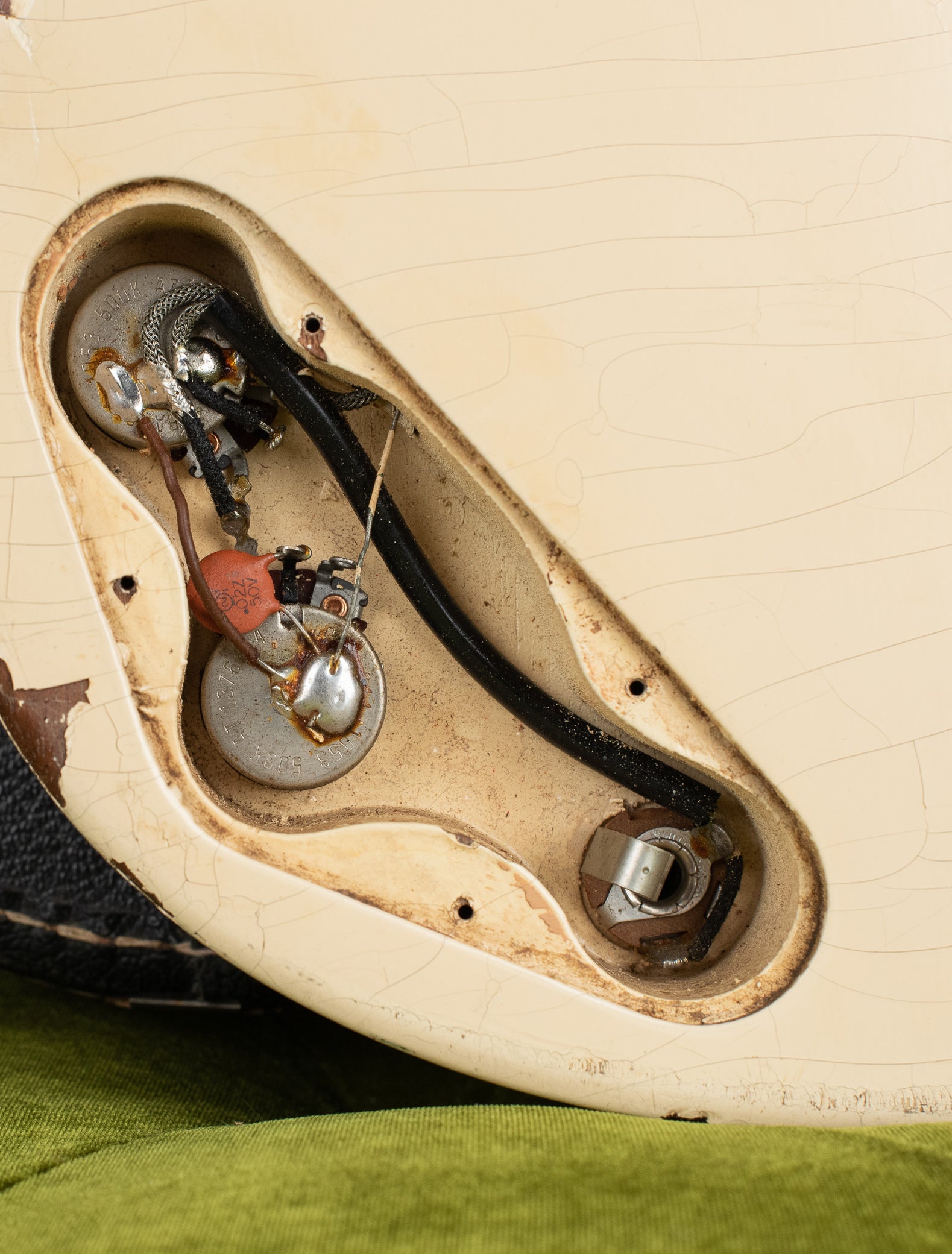 Control cavity, potentiometers, 1965 Gibson SG TV Junior