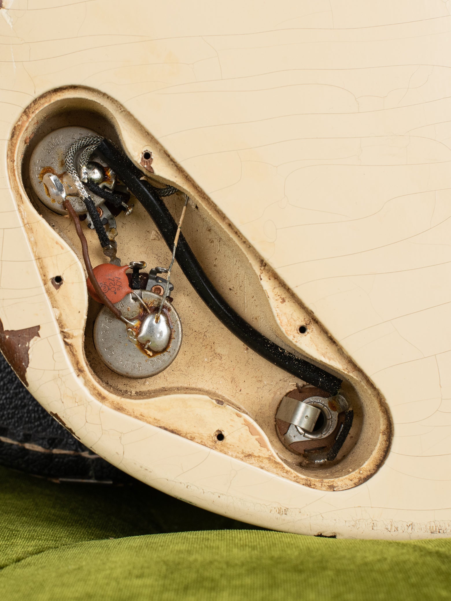 Control cavity, potentiometers, 1965 Gibson SG TV Junior